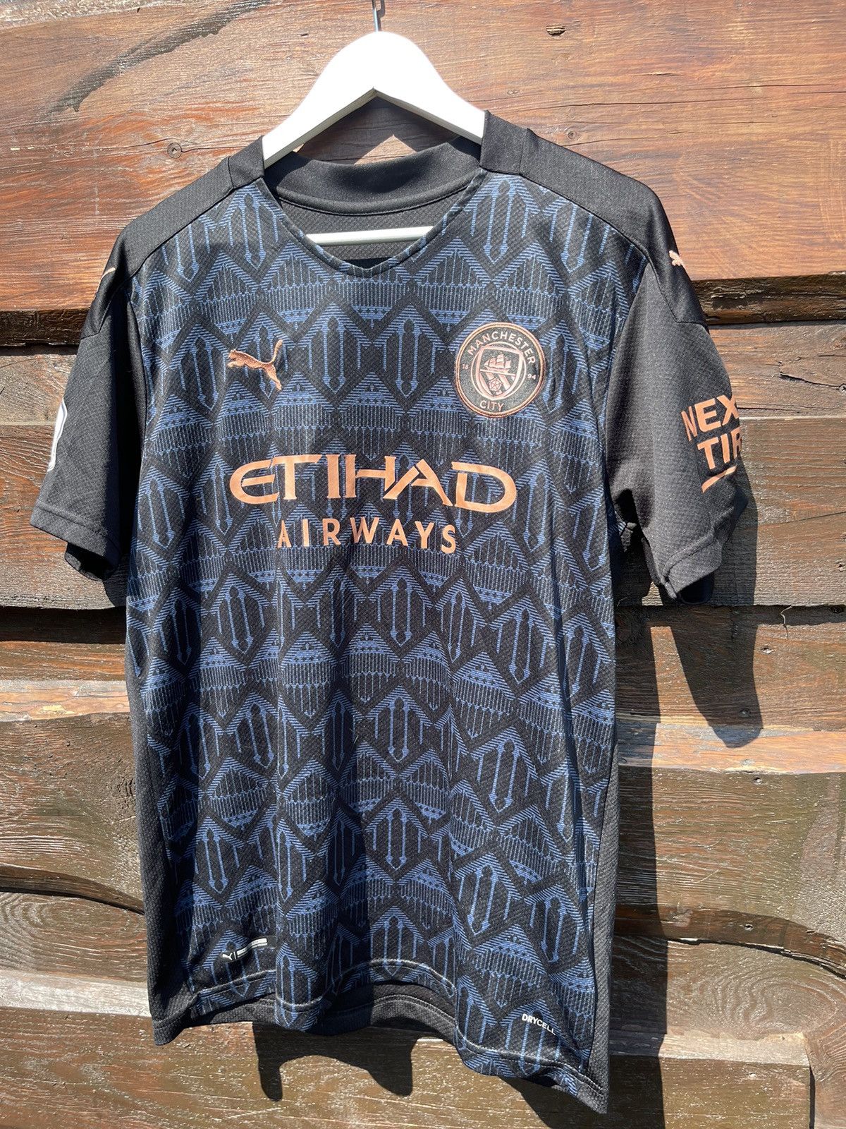 Puma 2021 De Bruyne #17 Puma Manchester City print jersey vintage Size US L / EU 52-54 / 3 - 2 Thumbnail