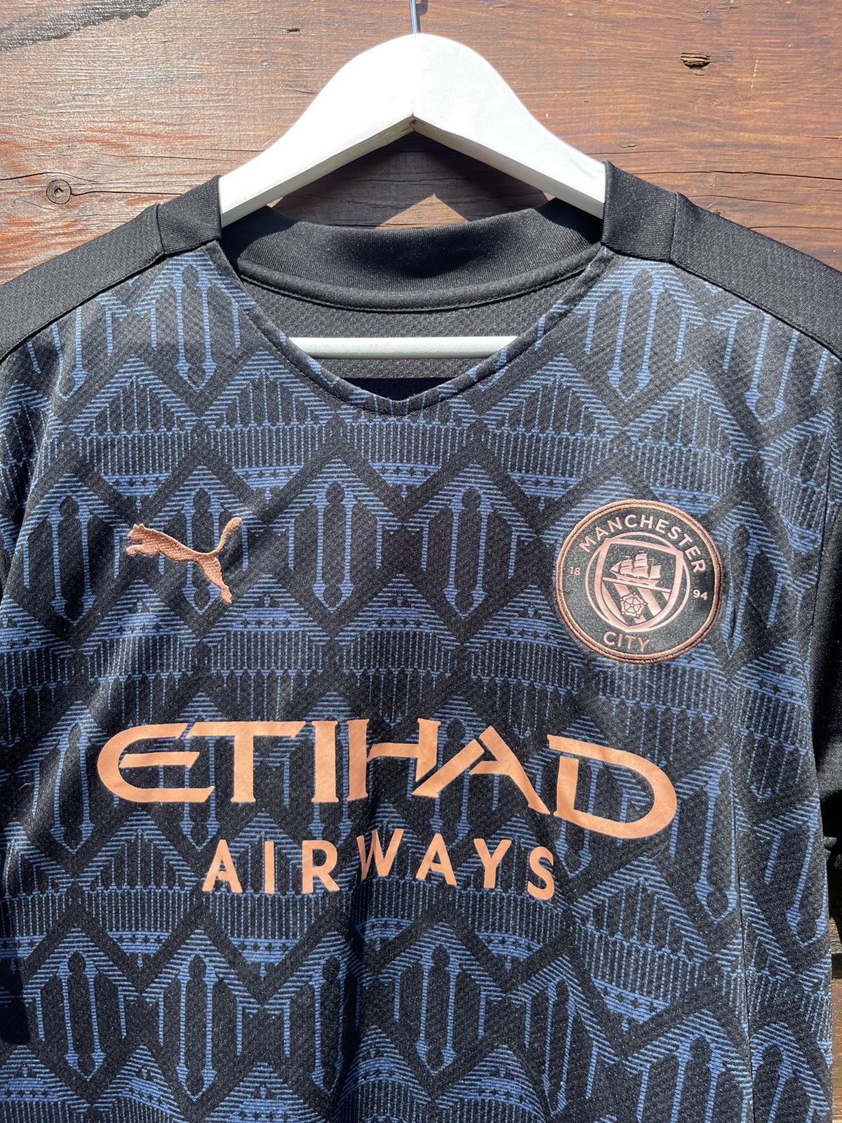 Puma 2021 De Bruyne #17 Puma Manchester City print jersey vintage Size US L / EU 52-54 / 3 - 5 Thumbnail