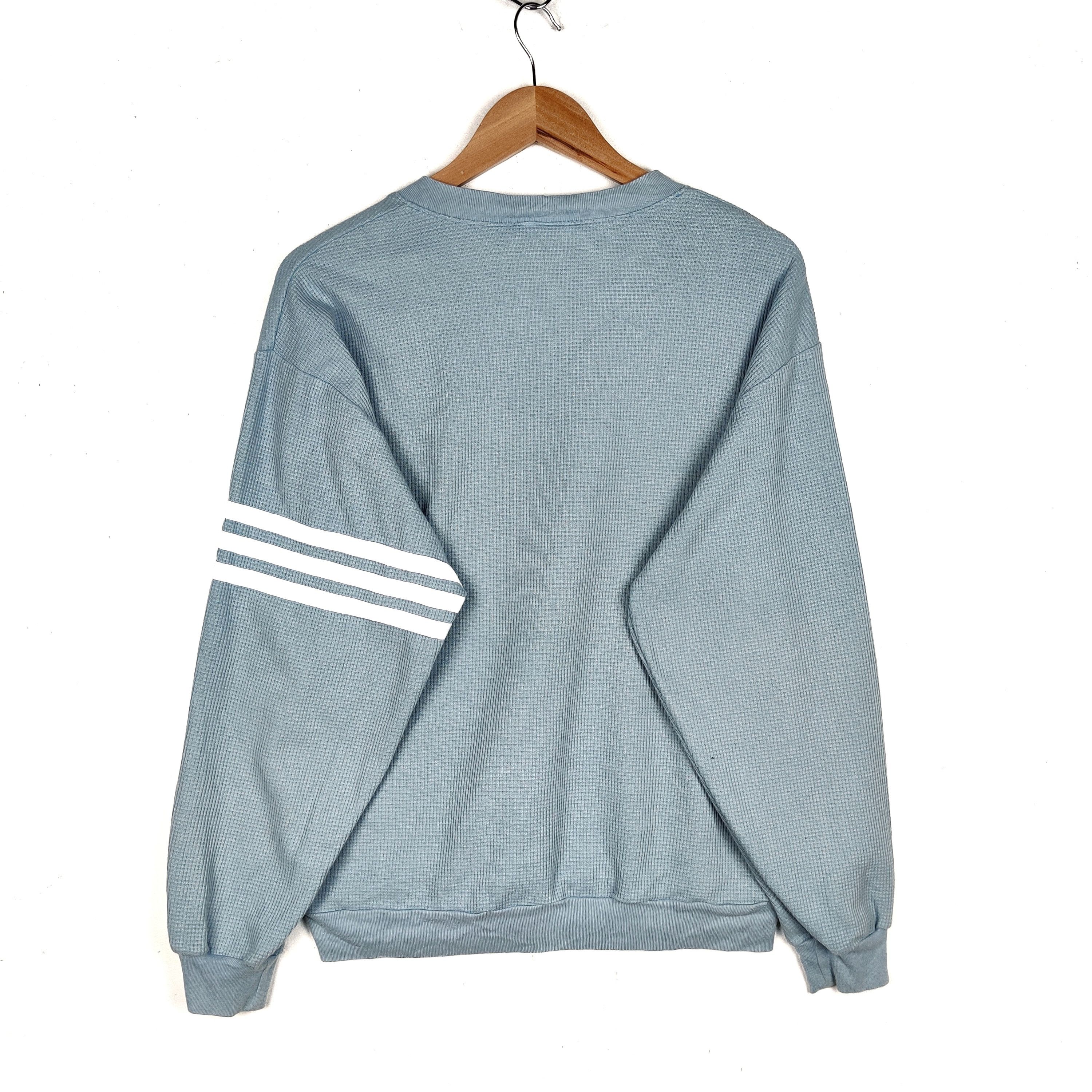 Adidas Vintage Adidas Sweatshirt Small Logo Embroidered Pullover Size US M / EU 48-50 / 2 - 4 Thumbnail