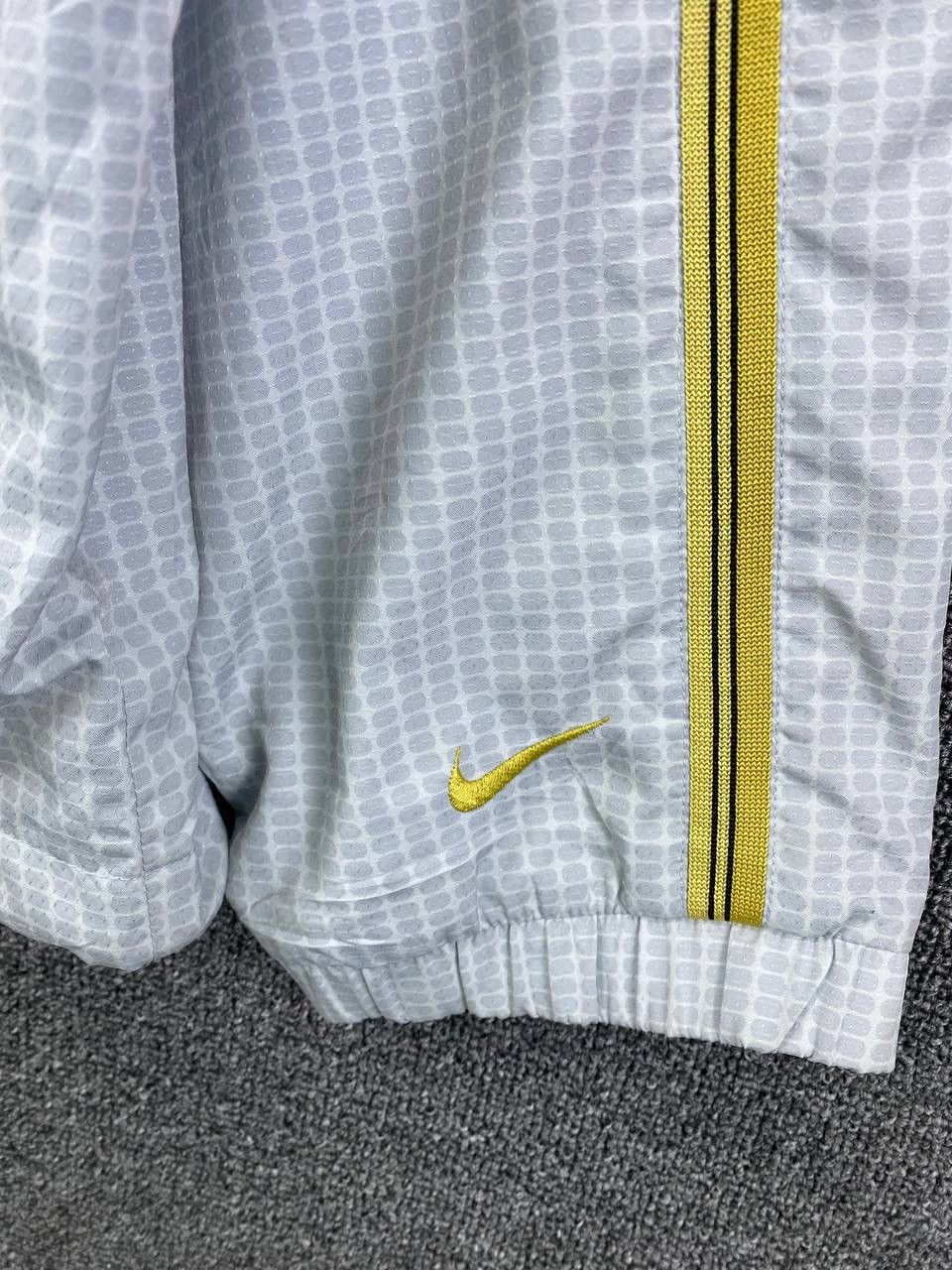 Nike Vintage Nike Checkered Shadow Plaid Light Jacket Size US XL / EU 56 / 4 - 6 Thumbnail