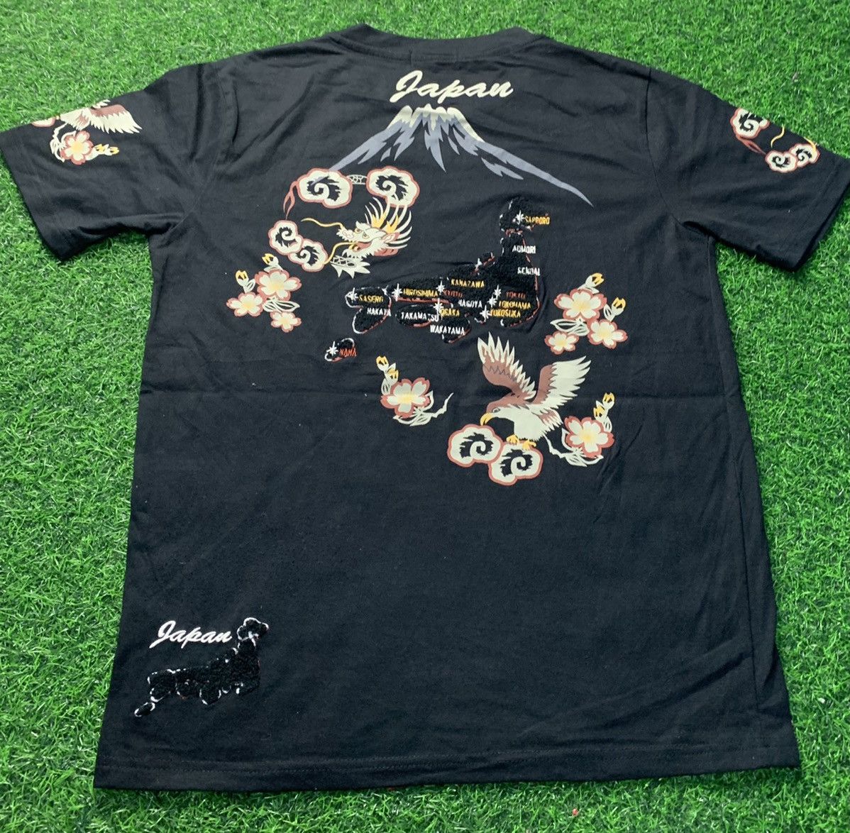 Japanese Brand Lap Wing Dragon Concept Suka Art Pocket Tee Size US M / EU 48-50 / 2 - 1 Thumbnail