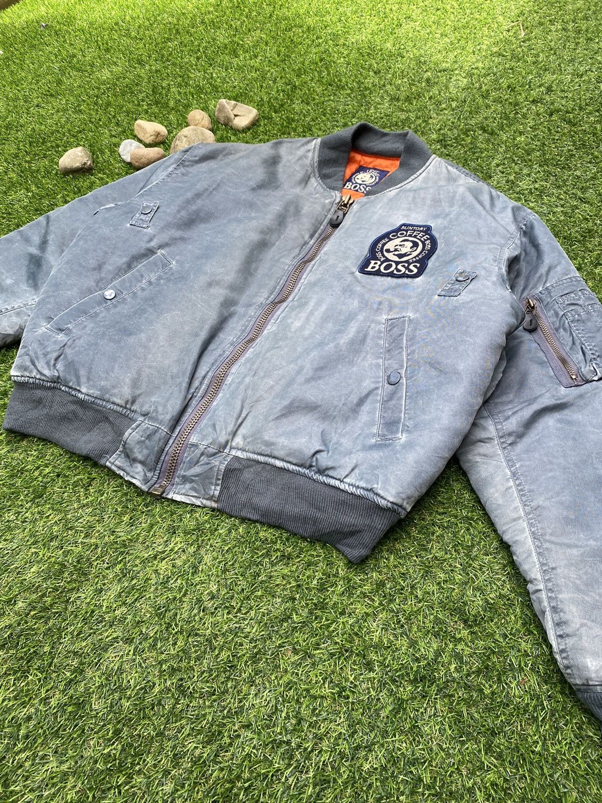 Japanese Brand NEED GONE🔥Vintage Suntory Boss Coffee Zip Up Bomber Jacket Size US L / EU 52-54 / 3 - 4 Thumbnail