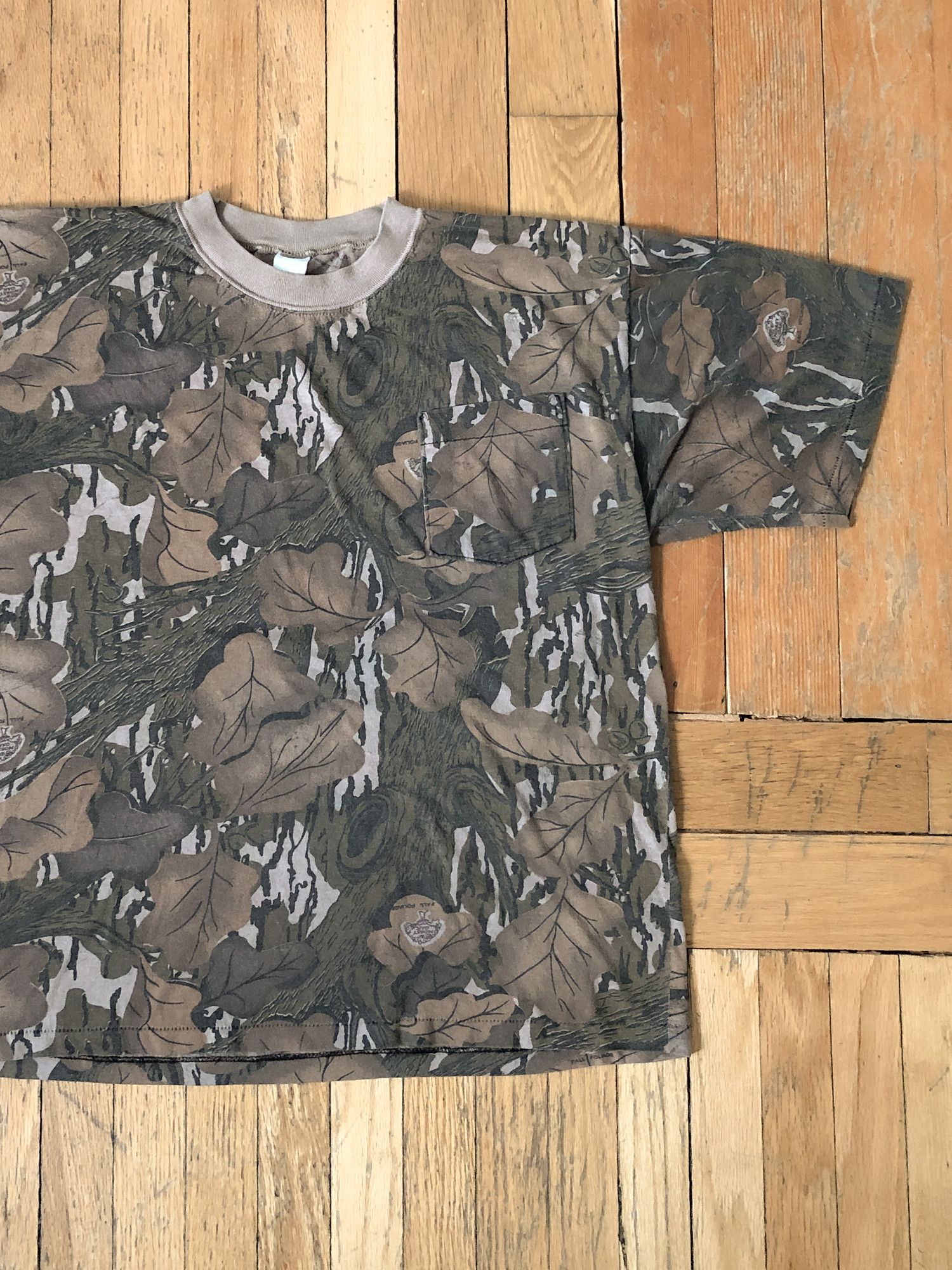 Pre-owned Vintage 90's Single Stitch Boxy Faded Real Tree Camo Pocket T-shirt In Multi