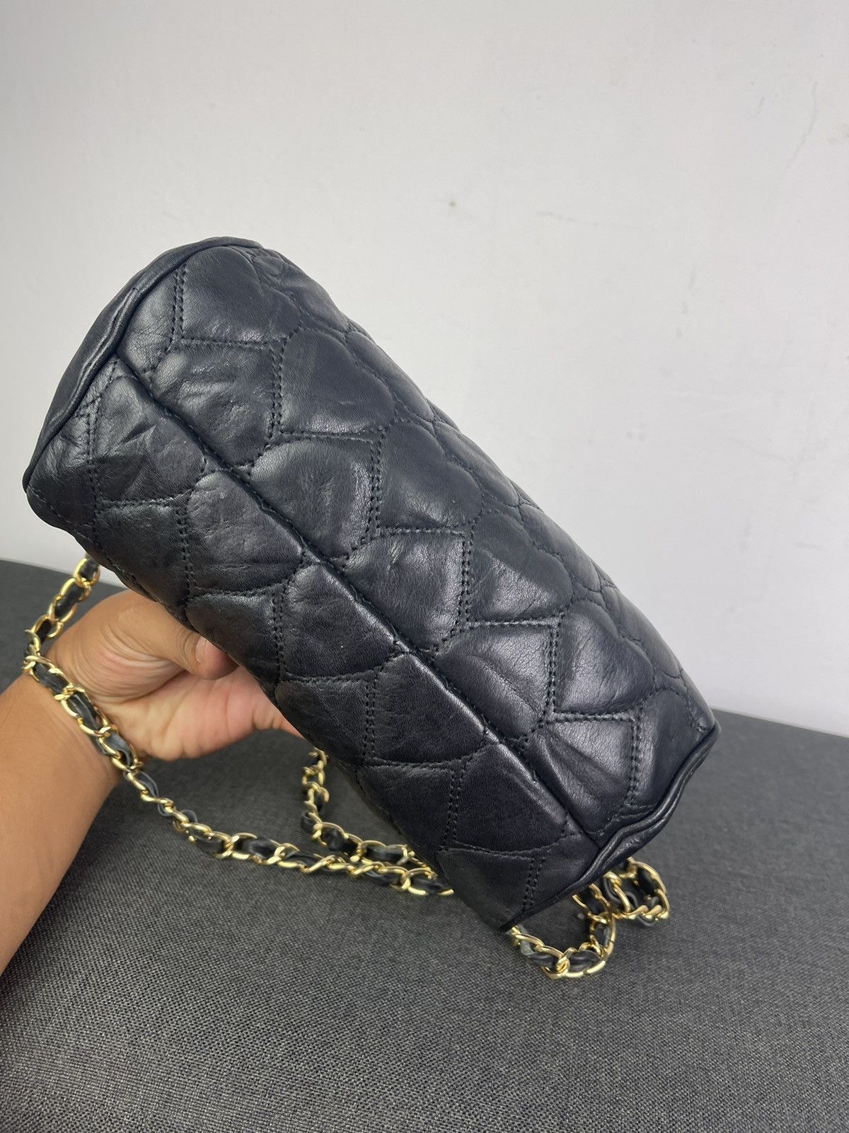 Moschino Steals🔥Moschino quilted Cylinder Black crossbody bag Size ONE SIZE - 7 Thumbnail