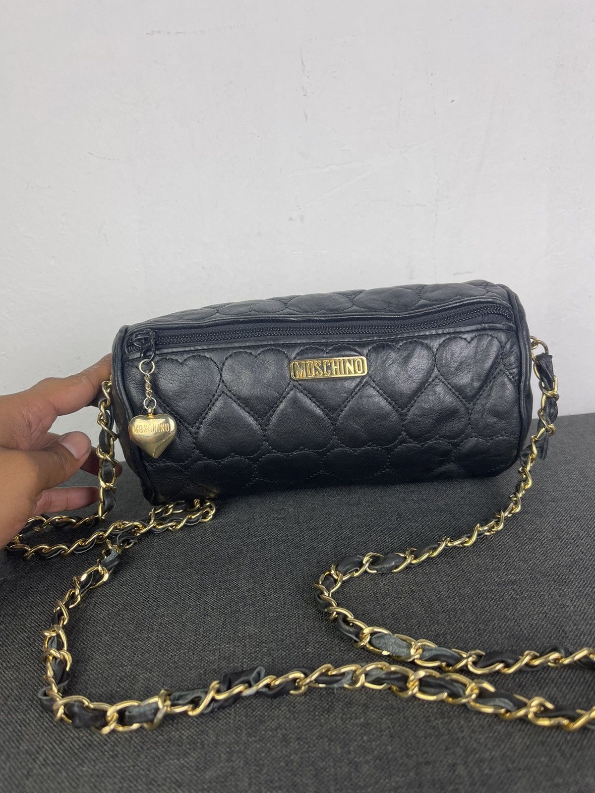 Moschino Steals🔥Moschino quilted Cylinder Black crossbody bag Size ONE SIZE - 6 Thumbnail