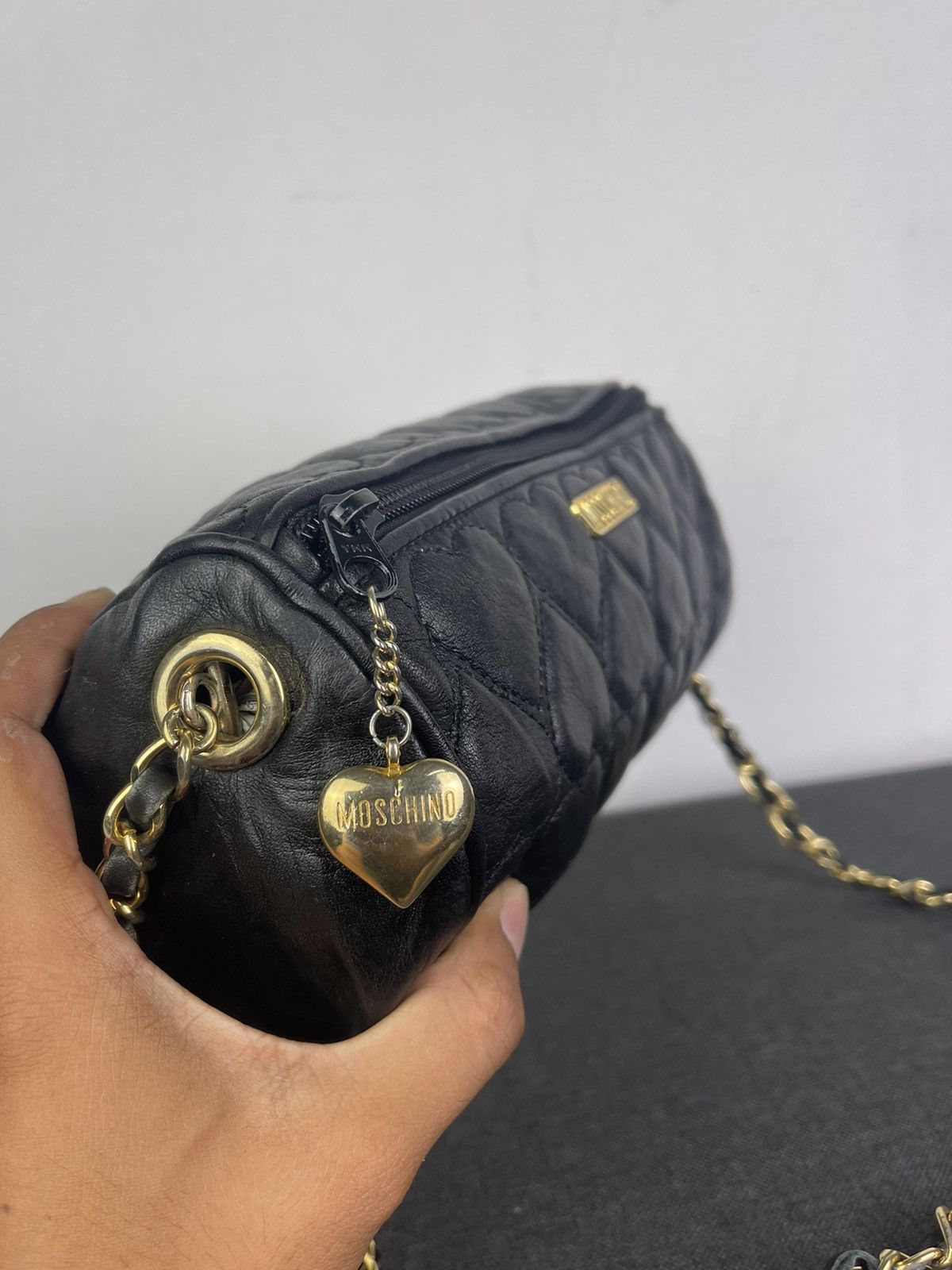 Moschino Steals🔥Moschino quilted Cylinder Black crossbody bag Size ONE SIZE - 14 Thumbnail