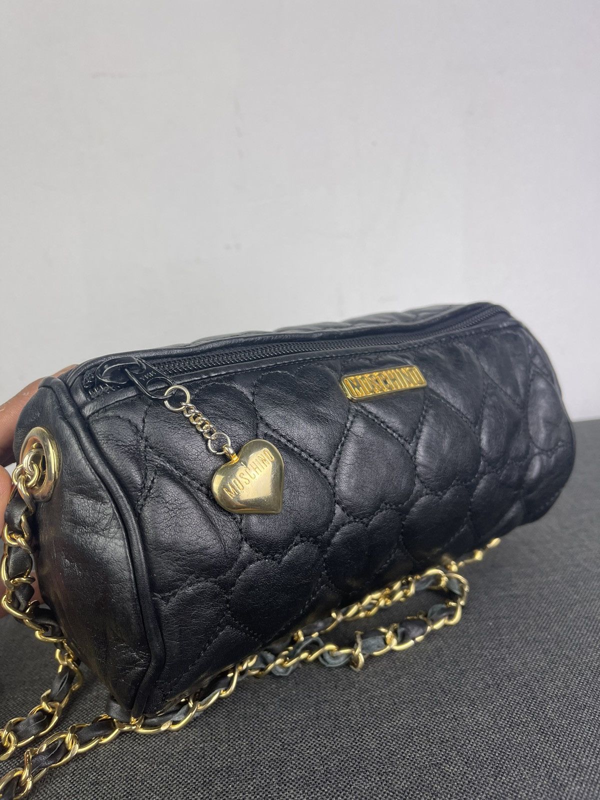 Moschino Steals🔥Moschino quilted Cylinder Black crossbody bag Size ONE SIZE - 3 Thumbnail