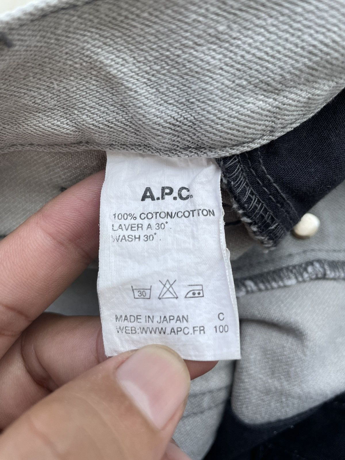 A.P.C. Vintage Flare A.P.C Jeans made in Japan Size US 26 / EU 42 - 13 Thumbnail