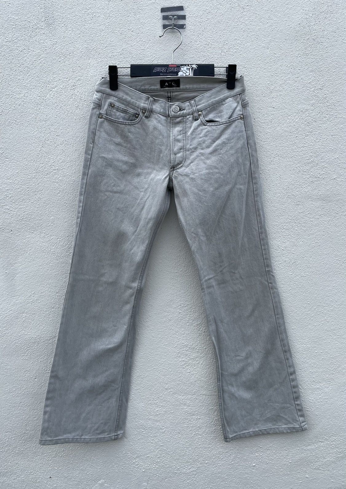 A.P.C. Vintage Flare A.P.C Jeans made in Japan Size US 26 / EU 42 - 1 Thumbnail