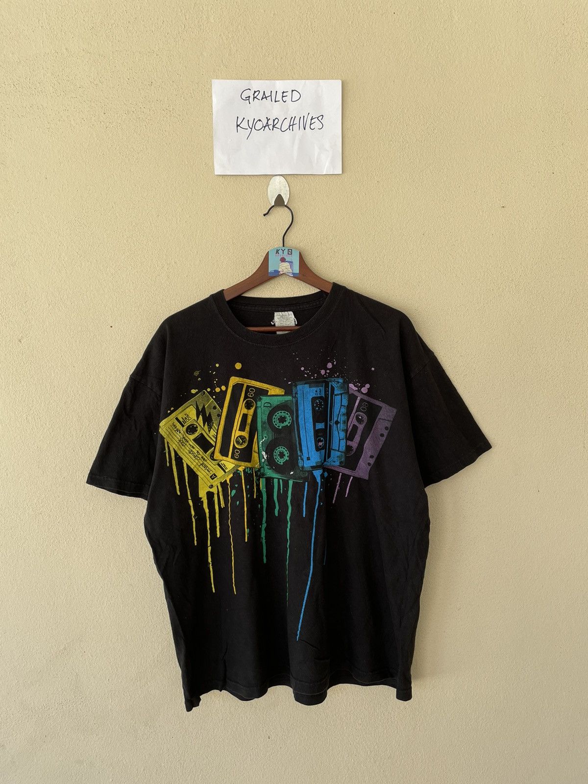 Y2K CASSETTE BLACK TEE