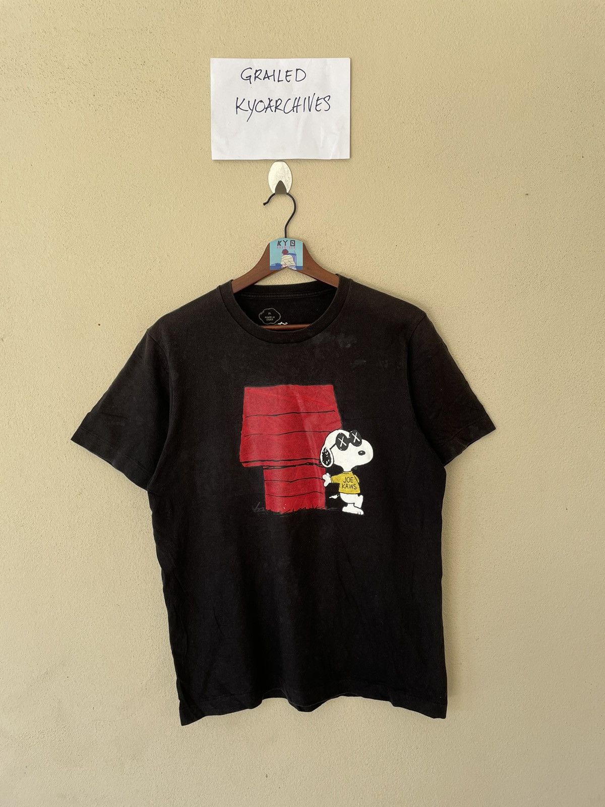 Kaws × Peanuts × Uniqlo SNOOPY x KAWS BLACK TEE Size US M / EU 48-50 / 2 - 1 Thumbnail