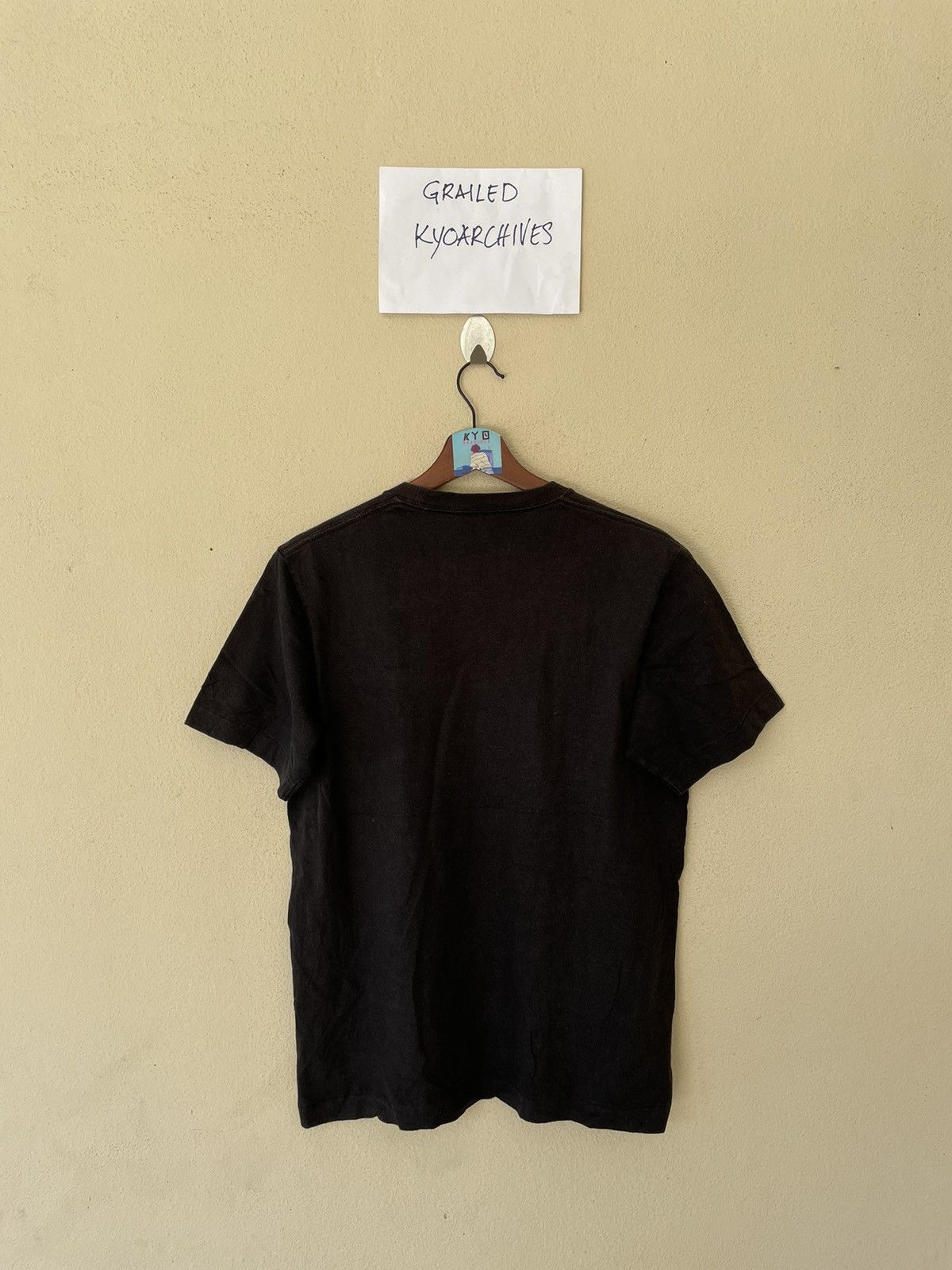Kaws × Peanuts × Uniqlo SNOOPY x KAWS BLACK TEE Size US M / EU 48-50 / 2 - 4 Thumbnail