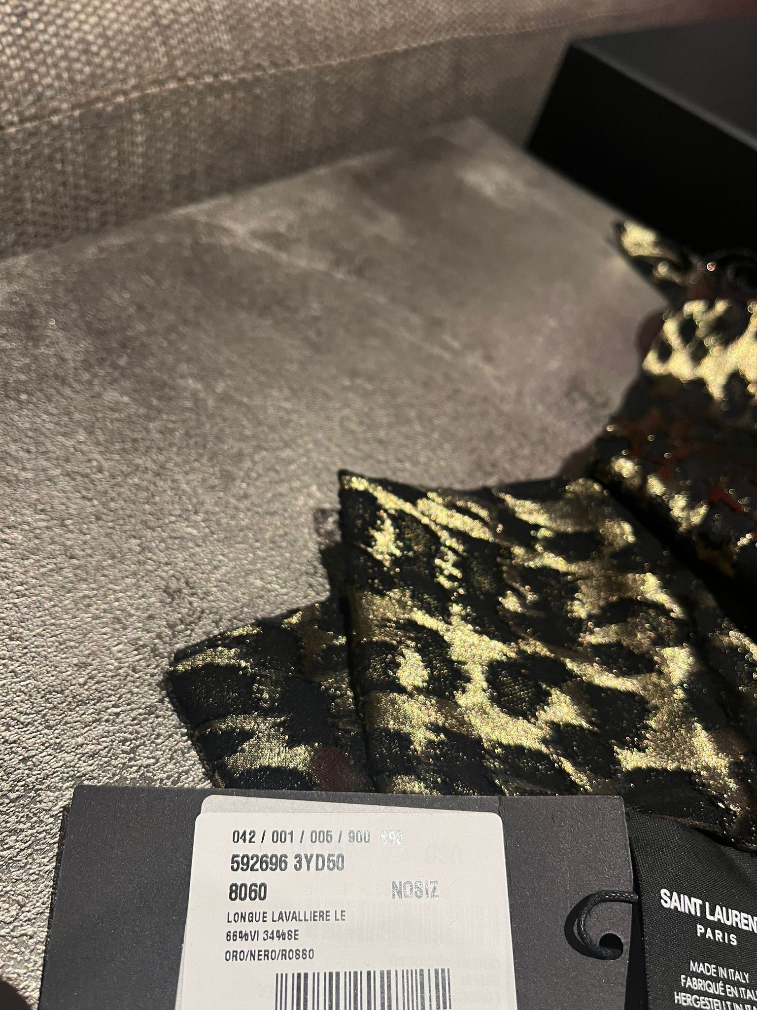 Saint Laurent Paris Longue Lavalliere in Black & Gold Size ONE SIZE - 14 Thumbnail