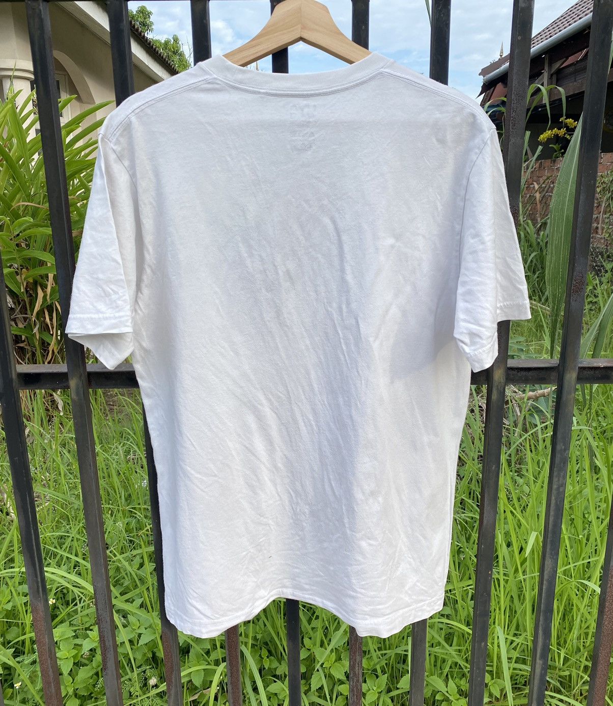 Disney OFFER 🔥 Uniqlo x Disney x Mickey Mouse Tee T Shirts Size US L / EU 52-54 / 3 - 5 Thumbnail