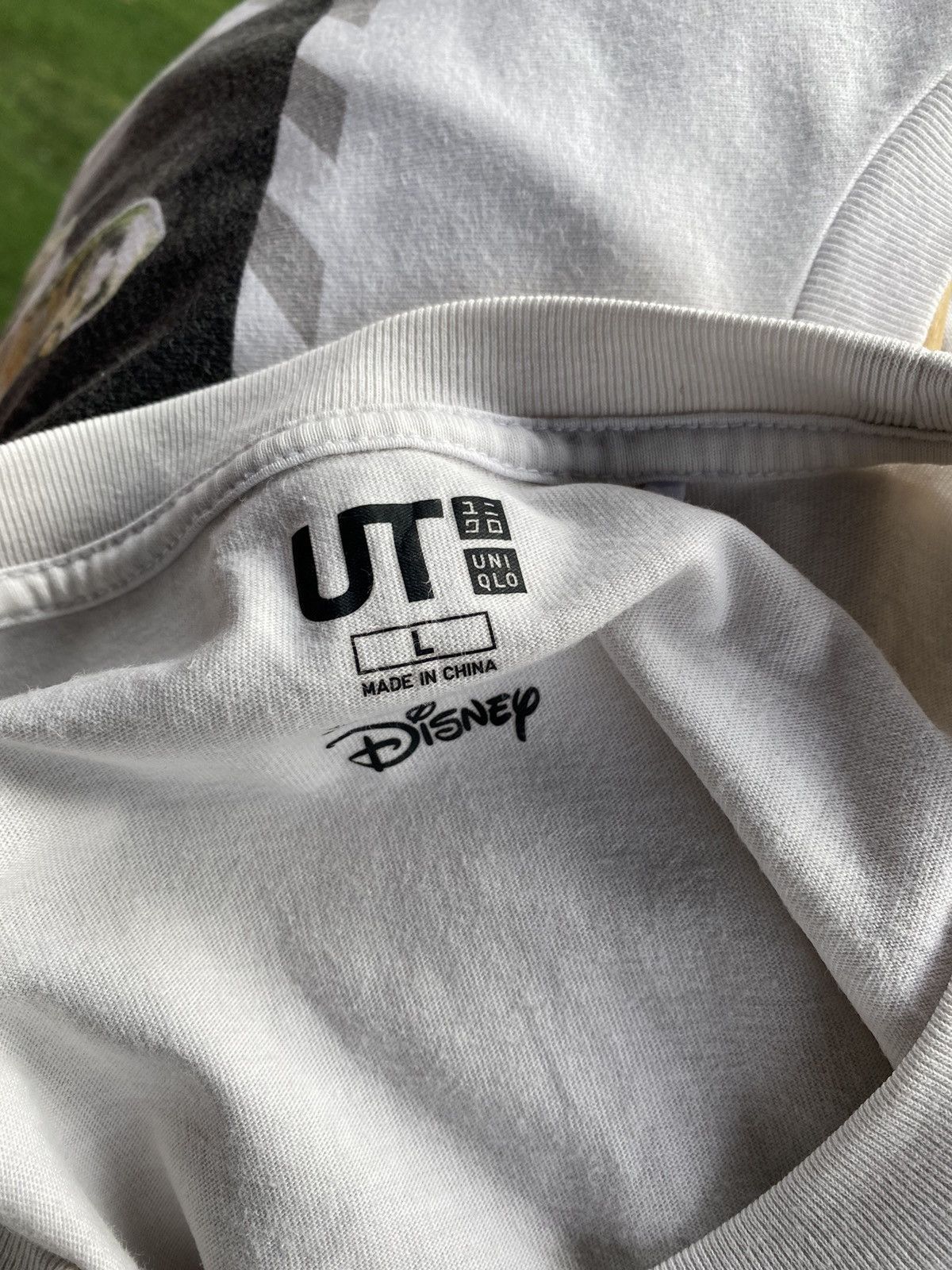 Disney OFFER 🔥 Uniqlo x Disney x Mickey Mouse Tee T Shirts Size US L / EU 52-54 / 3 - 3 Thumbnail