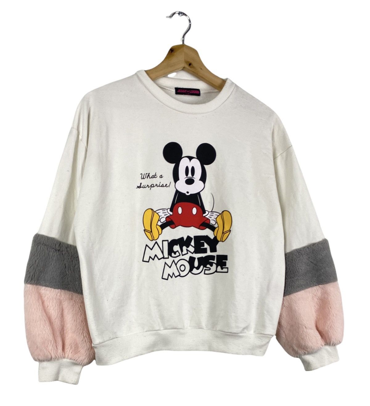 STEAL 🔥 Vintage Mickey Mouse Sweatshirt By Disney
