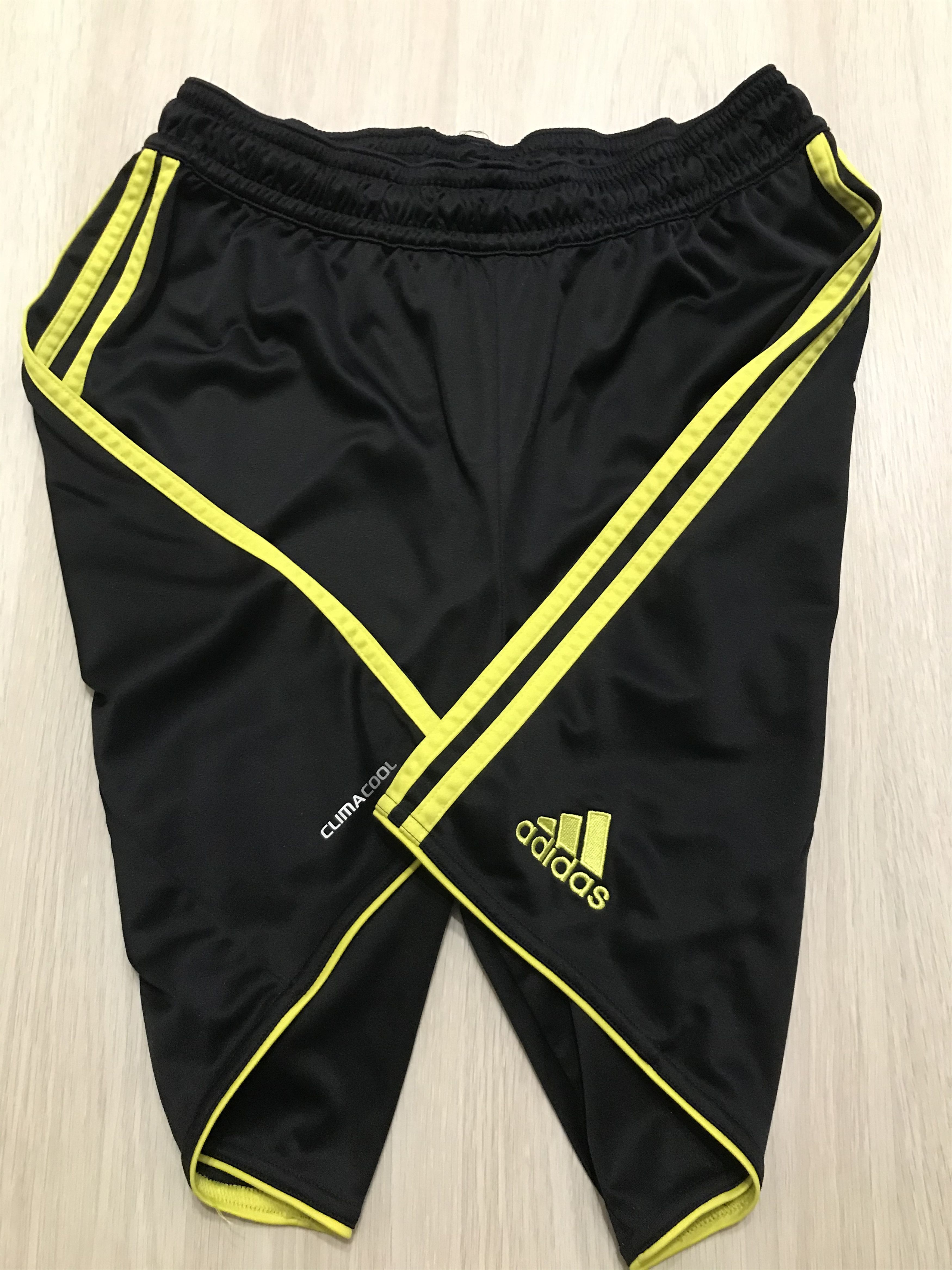 Adidas Adidas shorts FC Liverpool 2010 size 36” Size US 36 / EU 52 - 3 Thumbnail