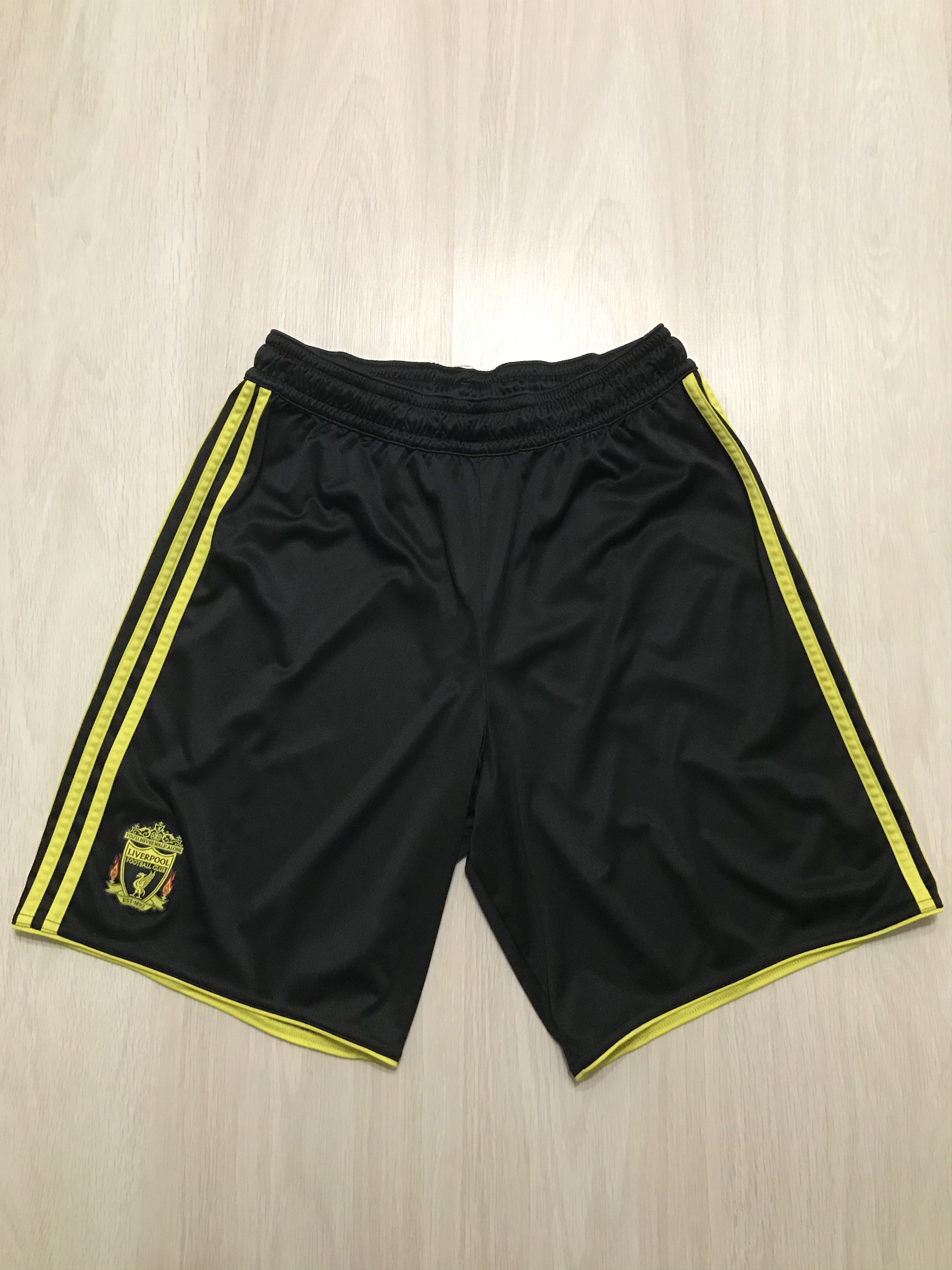 Adidas Adidas shorts FC Liverpool 2010 size 36” Size US 36 / EU 52 - 1 Thumbnail