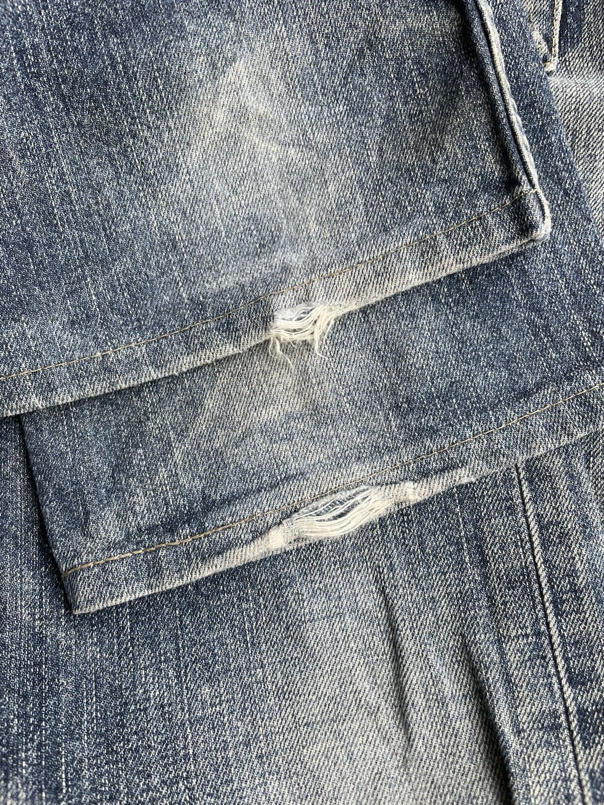 Levi's × Vintage Levis 505 e 2005 Japan Vintage Distressed Denim Size US 31 - 15 Thumbnail