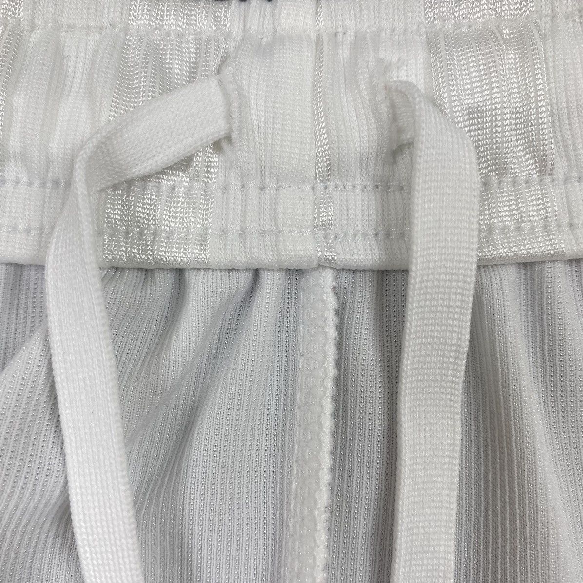 Nike Y2K Nike Swoosh Logo Stripped Shorts Size US 36 / EU 52 - 4 Thumbnail