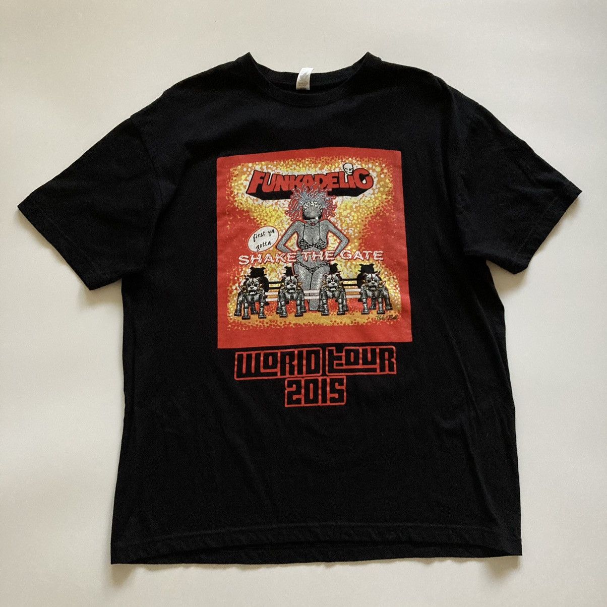 Band Tees funkadelic first ya gotta shake the gate word tour rap tee Size US L / EU 52-54 / 3 - 1 Thumbnail