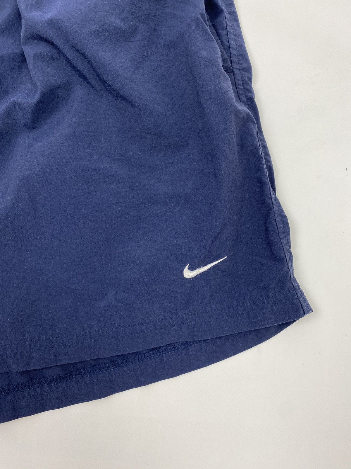 Nike 2000’s Vintage Nike Mini Swoosh Logo Nylon Shorts Size XXL Size US 36 / EU 52 - 2 Thumbnail