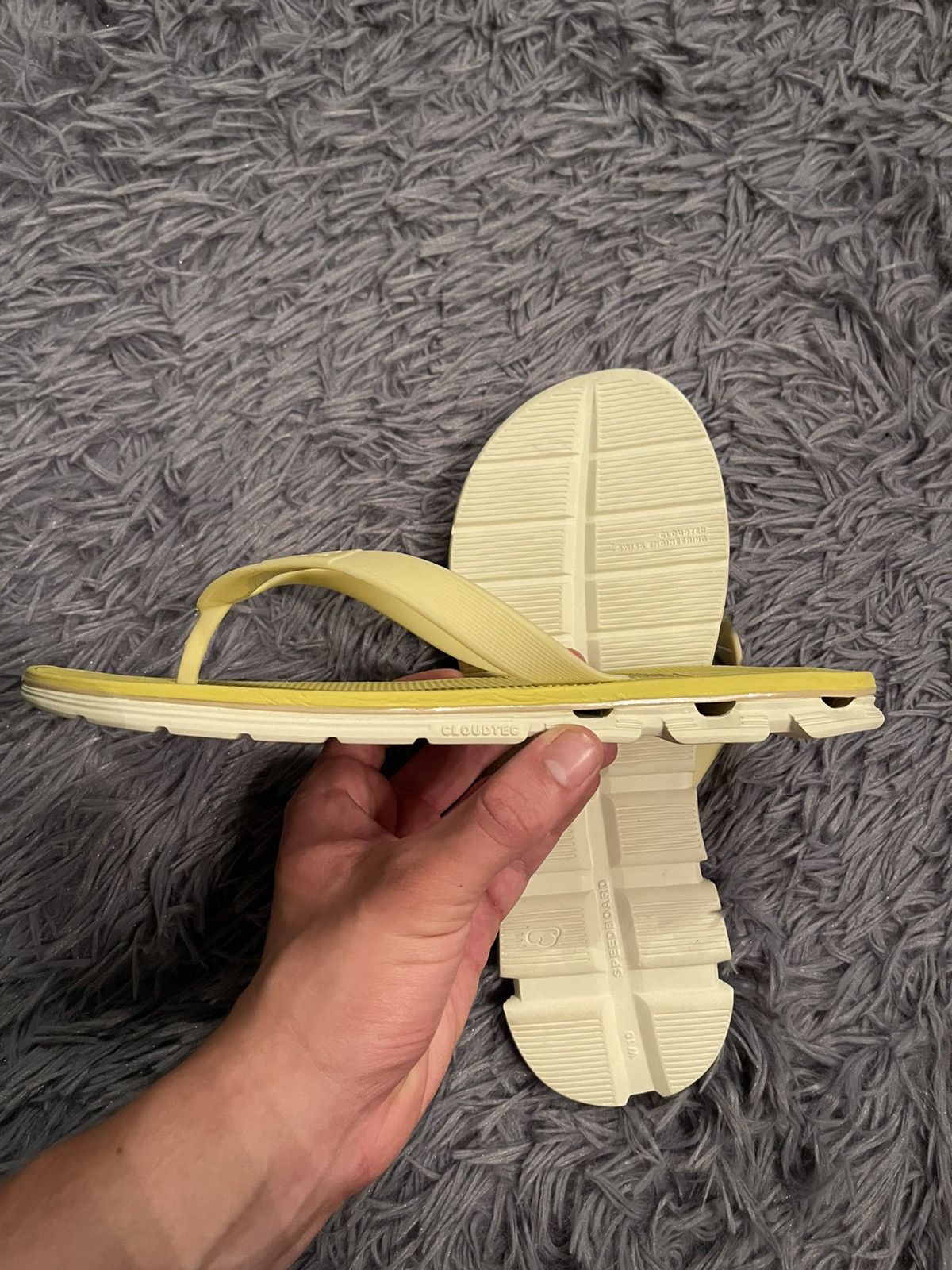 On ON running gorpcore style cloudtec flip flops Size US 10 / IT 40 - 6 Thumbnail