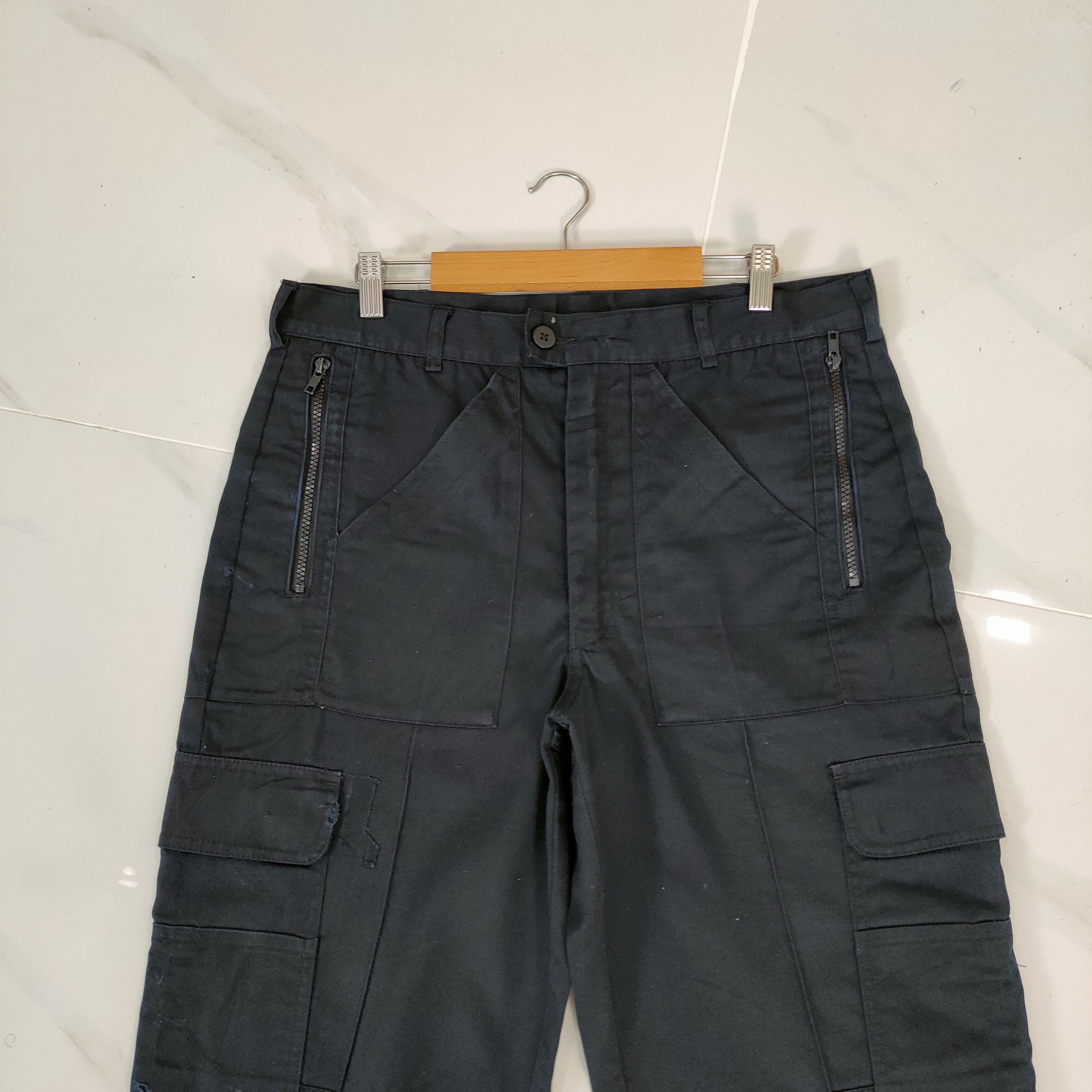 Japanese Brand DEMENSION MULTIPOCKET BLACK CARGO PANTS Size US 34 / EU 50 - 2 Thumbnail