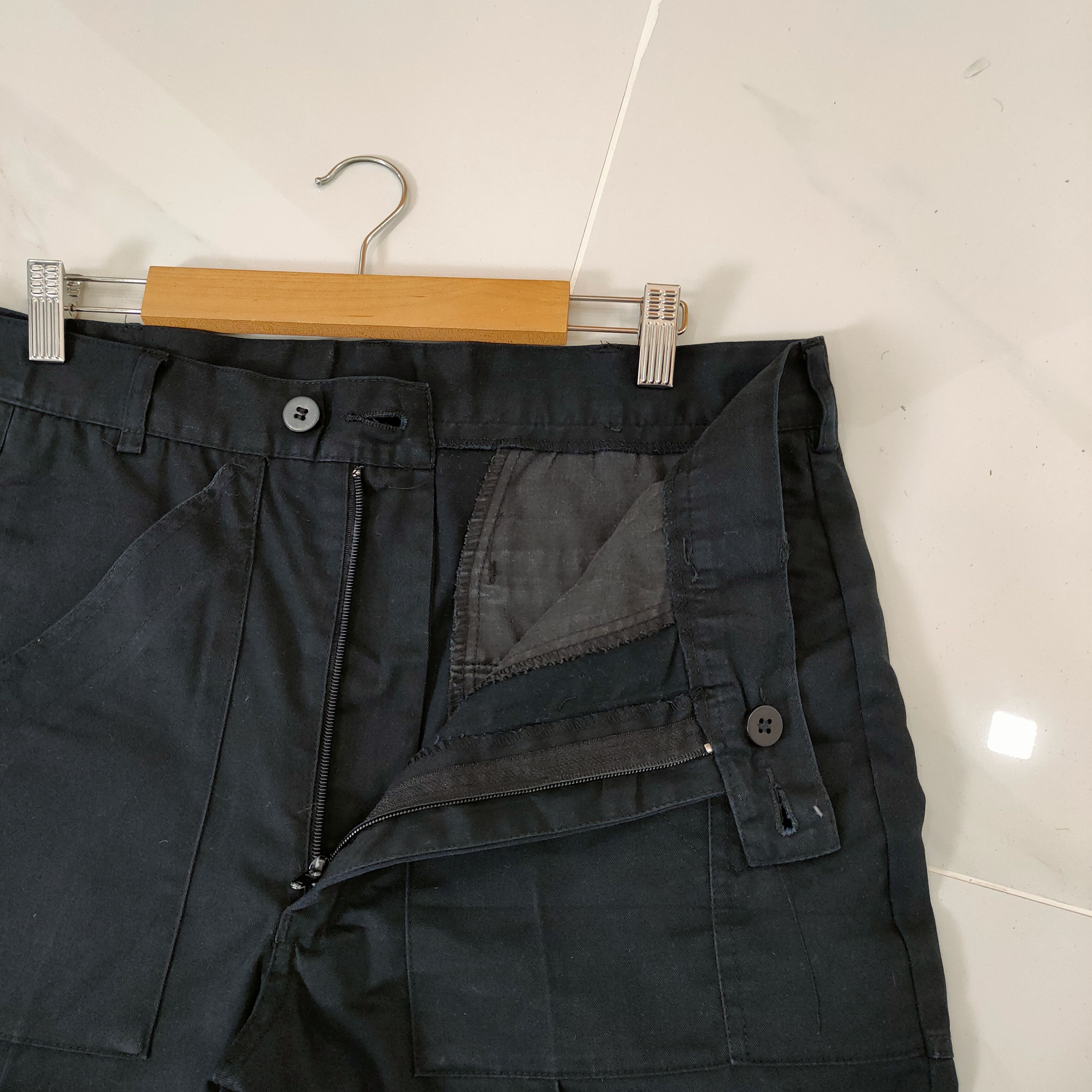 Japanese Brand DEMENSION MULTIPOCKET BLACK CARGO PANTS Size US 34 / EU 50 - 9 Thumbnail