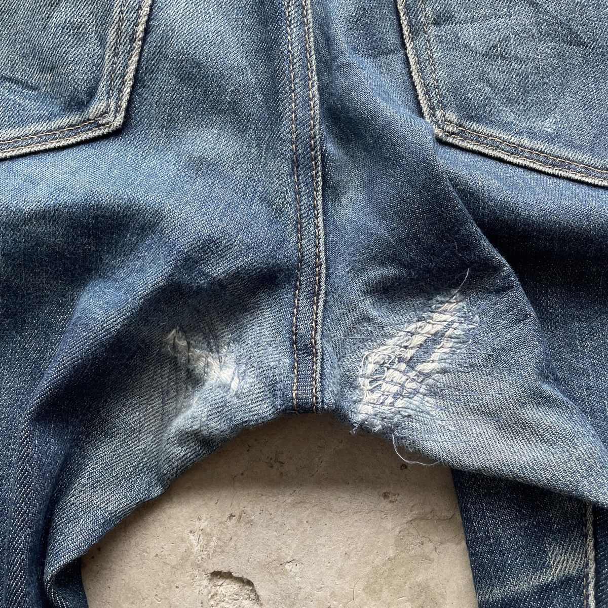 Japanese Brand Vintage Japanese Brand Faded Denim Jeans Pants W33x32 Size US 33 - 7 Thumbnail