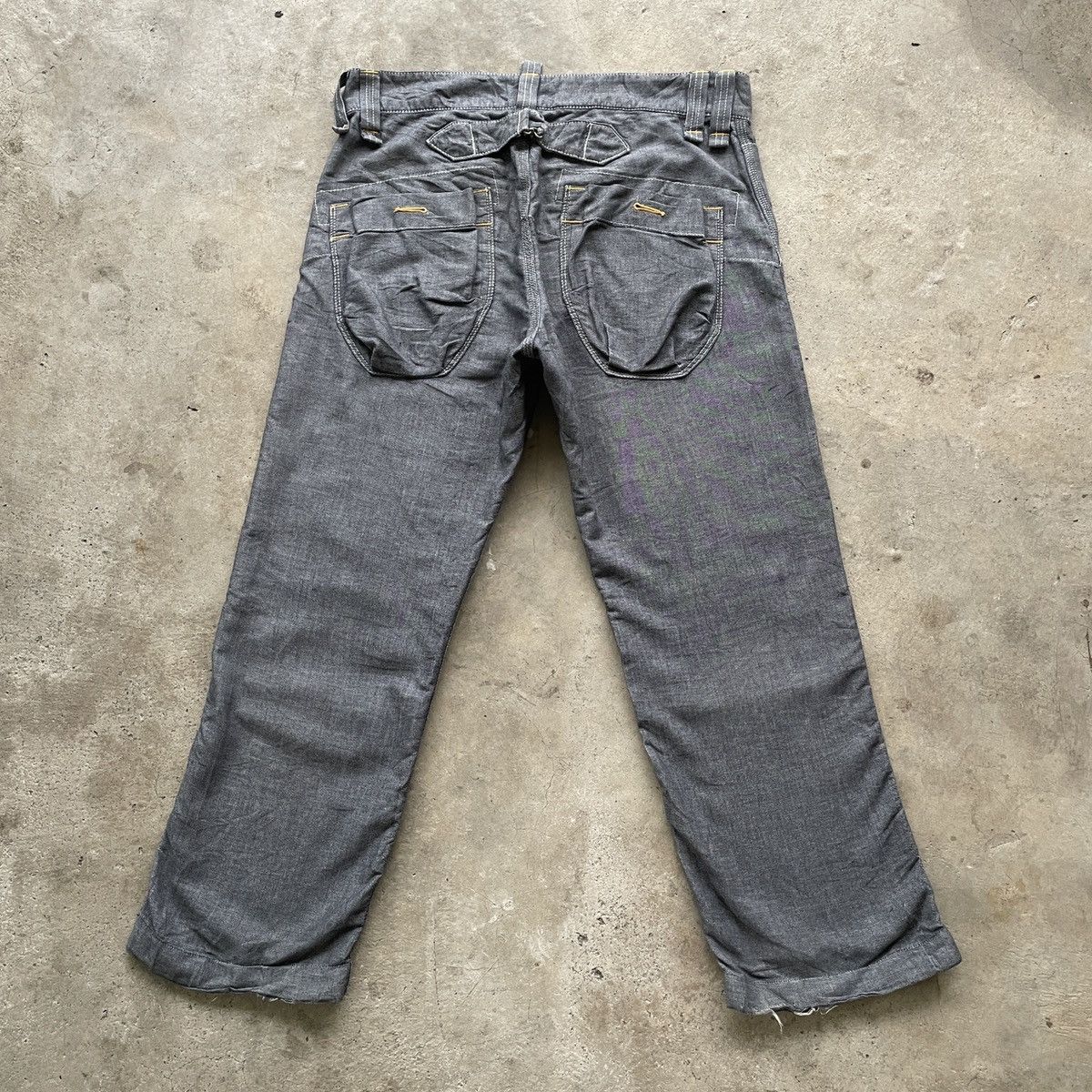 Japanese Brand × Vintage Vintage Japanese Brand Grey Buckle Trousers Casual Pants W33 Size US 33 - 1 Thumbnail