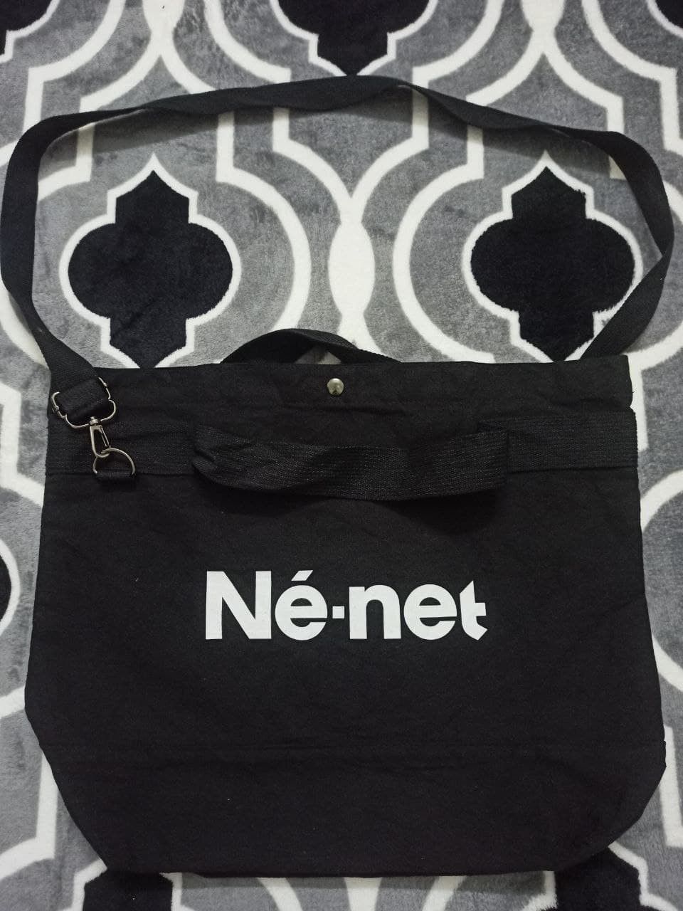 Issey Miyake 💥Hot Item💥 NE-NET ISSEY MIYAKE JAPAN SLING BAG Size ONE SIZE - 1 Thumbnail