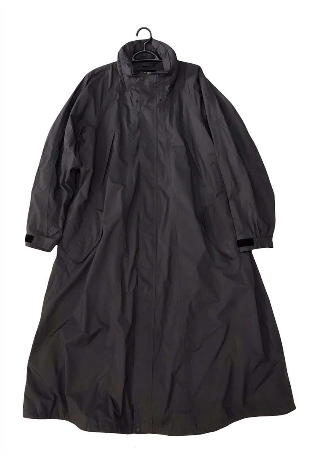 Issey Miyake Issey Miyake Oversized SAMPLE Raincoat Like Jacket Size US XL / EU 56 / 4 - 3 Thumbnail
