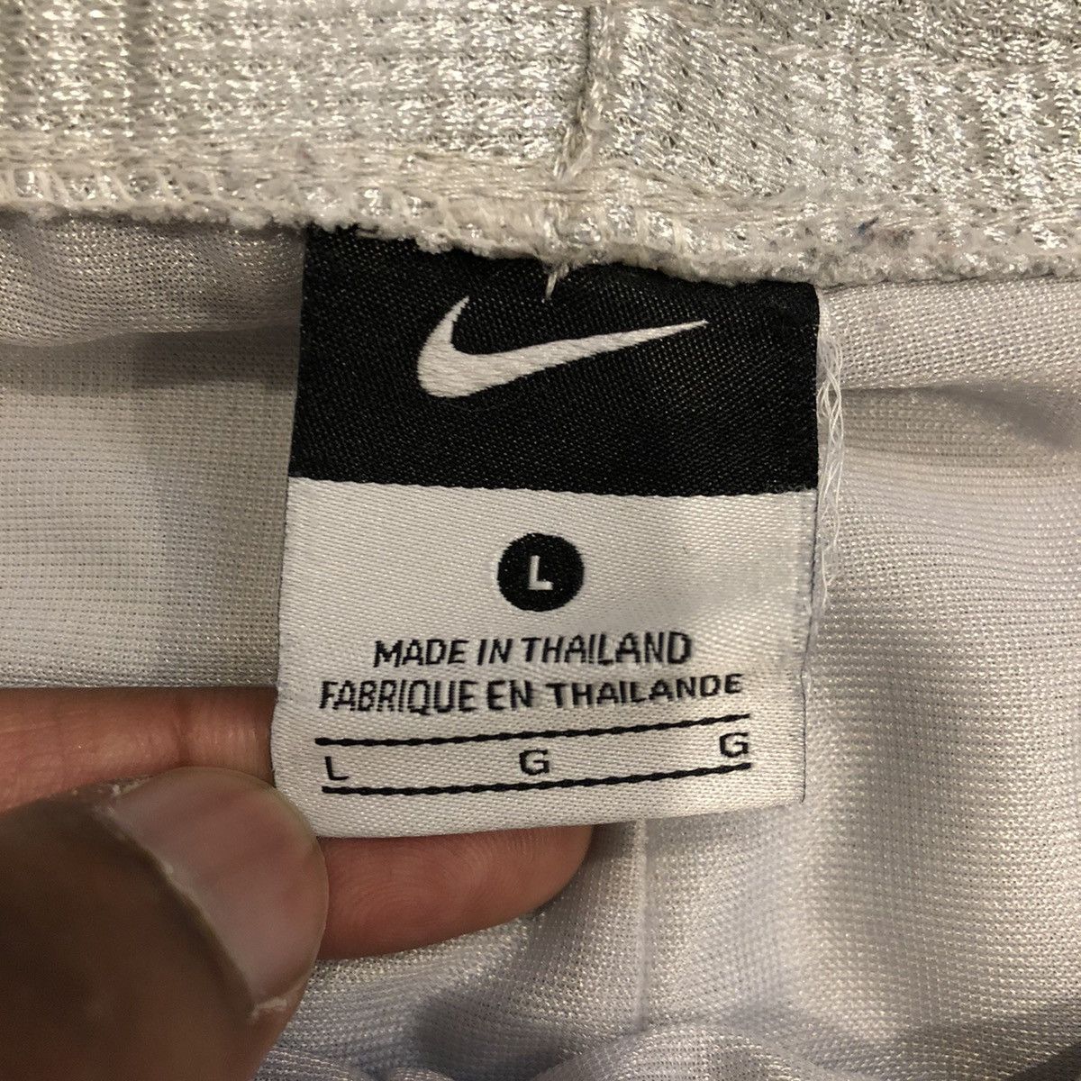 Nike Nike Sportswear Shorts Large Swoosh Pocketed Athletic Pants Size US 34 / EU 50 - 5 Thumbnail