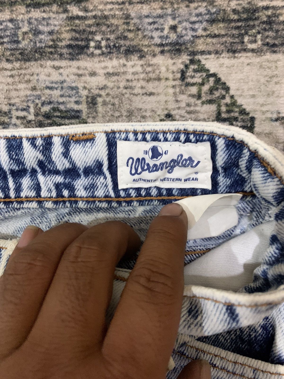Vintage × Wrangler Vintage Wrangler American Classic Bleach Style Denim Size US 28 / EU 44 - 4 Thumbnail