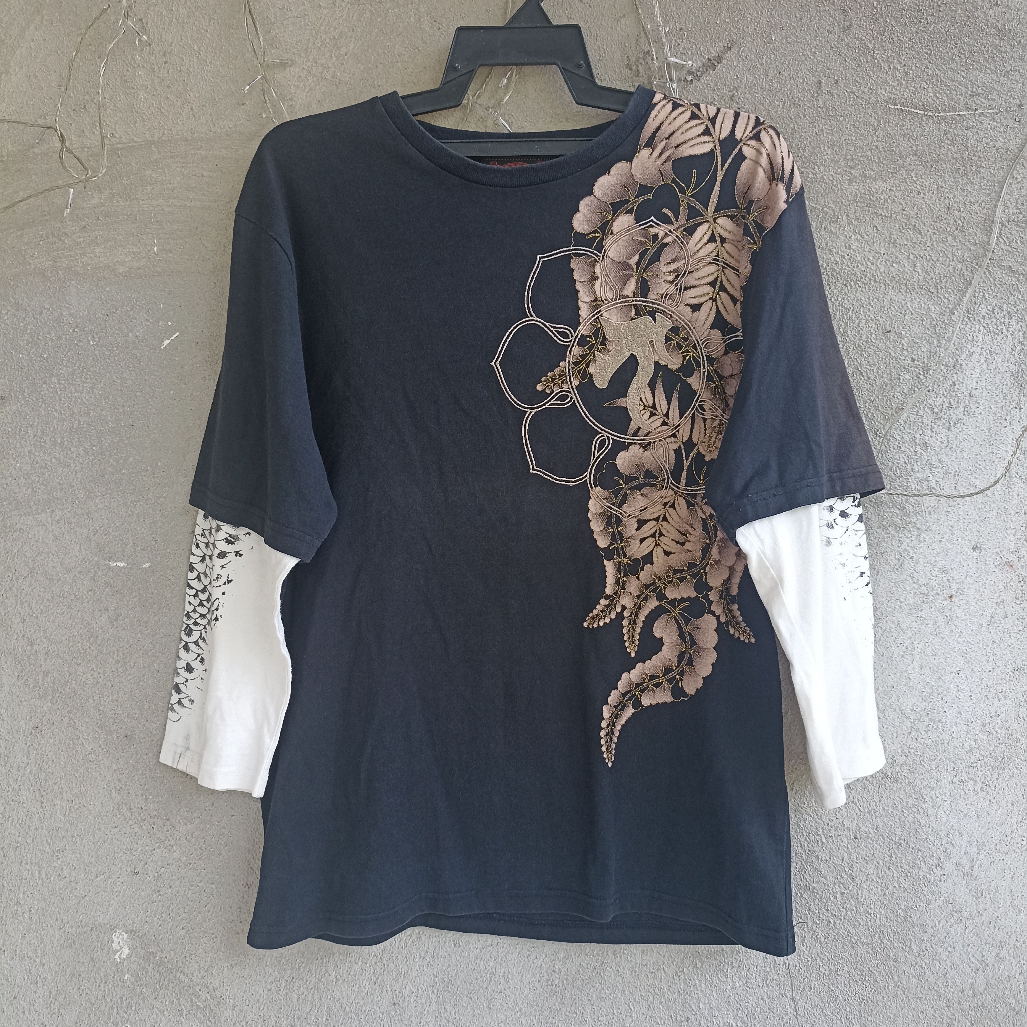 Dragonfly × Japanese Brand Two Big Dragon Embroidery Black Tshirt Size US S / EU 44-46 / 1 - 2 Thumbnail