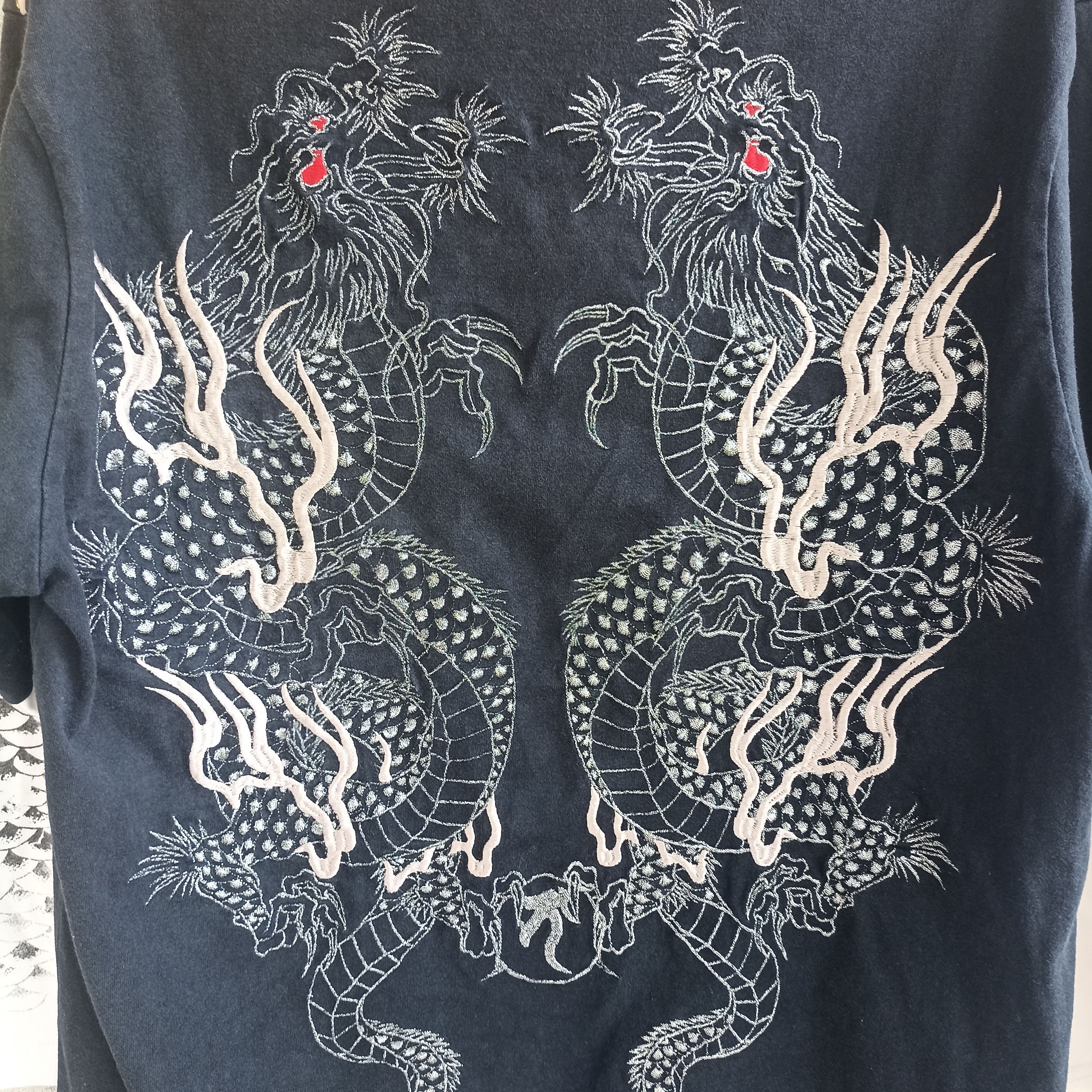 Dragonfly × Japanese Brand Two Big Dragon Embroidery Black Tshirt Size US S / EU 44-46 / 1 - 15 Thumbnail