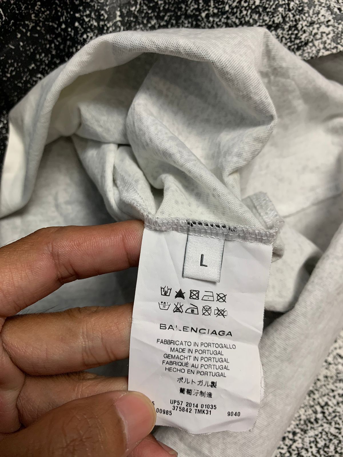 Balenciaga Balenciaga Paint Spray Print Shirt Size US L / EU 52-54 / 3 - 11 Thumbnail
