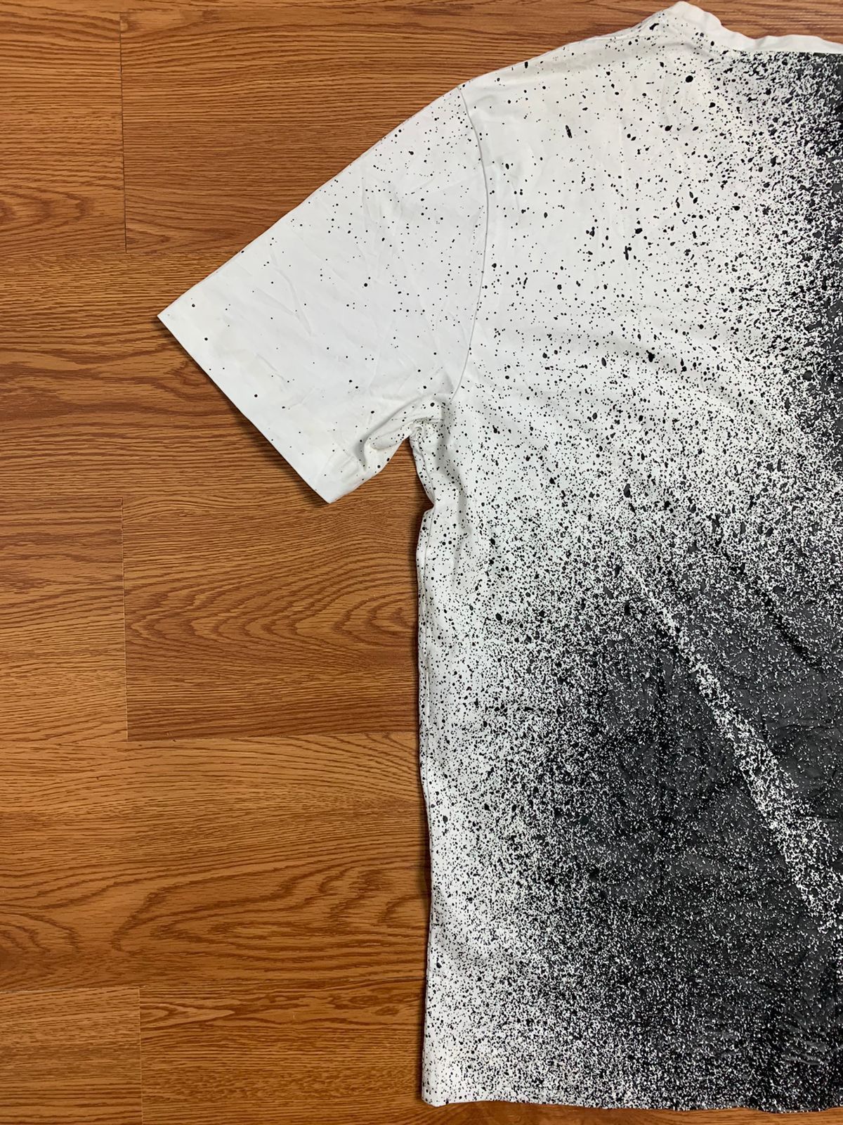 Balenciaga Balenciaga Paint Spray Print Shirt Size US L / EU 52-54 / 3 - 7 Thumbnail