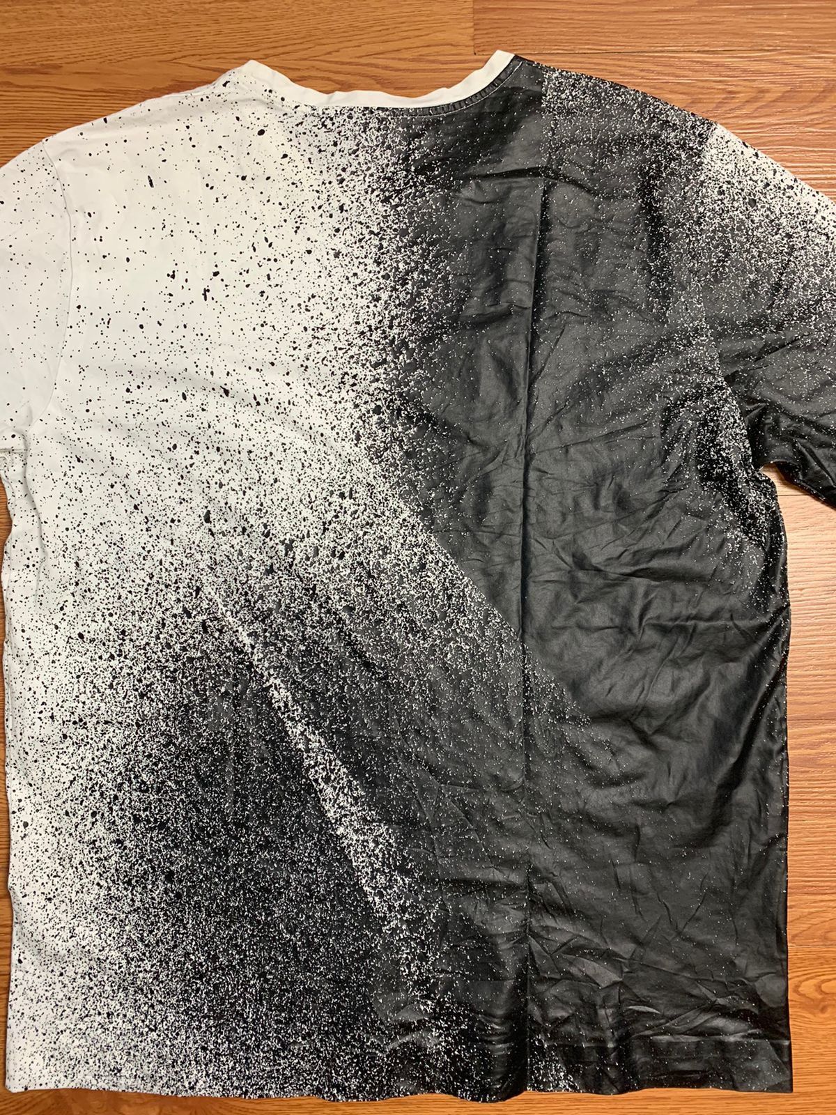 Balenciaga Balenciaga Paint Spray Print Shirt Size US L / EU 52-54 / 3 - 8 Thumbnail