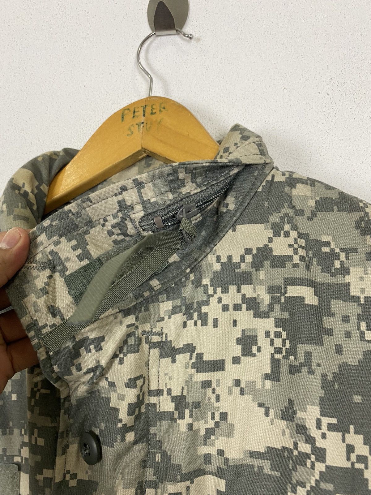Vintage VINTAGE GOLDEN MFG CAMO DIGITAL MILITARY PARKA JACKET Size US XL / EU 56 / 4 - 9 Thumbnail