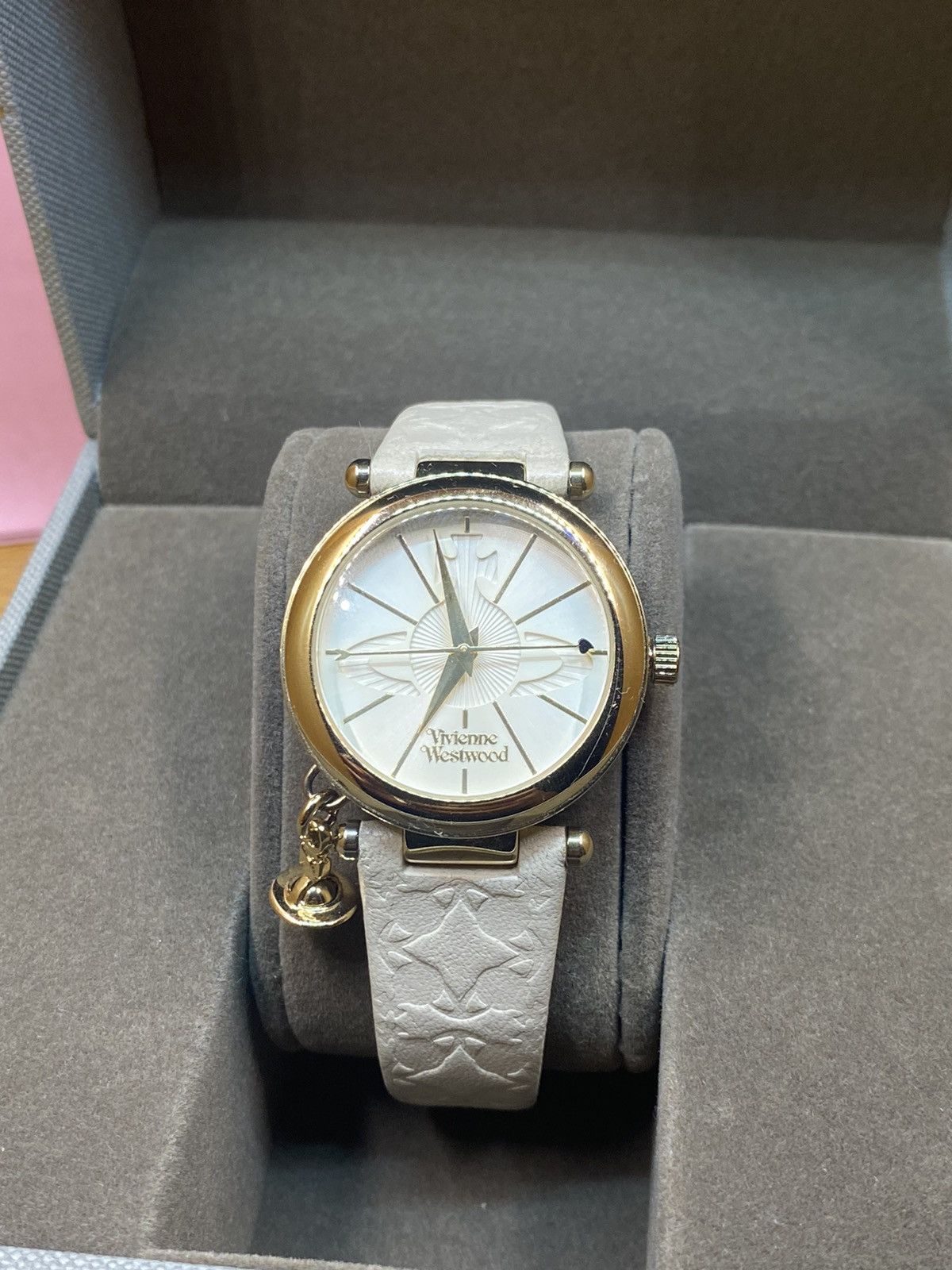 Vivienne Westwood OFFER YOUR PRICE🔥Leather strap orb star watch with pendant Size ONE SIZE - 2 Thumbnail