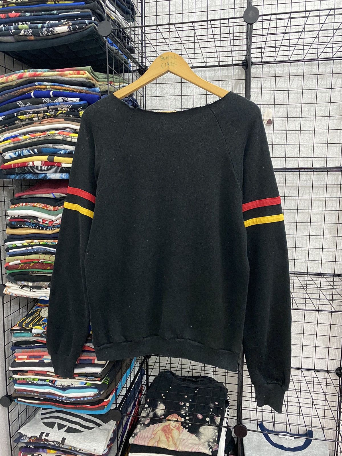 Disney × Mickey Mouse × Vintage 🔥VINTAGE 80’s MICKEY MOUSE SWEATSHIRT Size US M / EU 48-50 / 2 - 4 Thumbnail