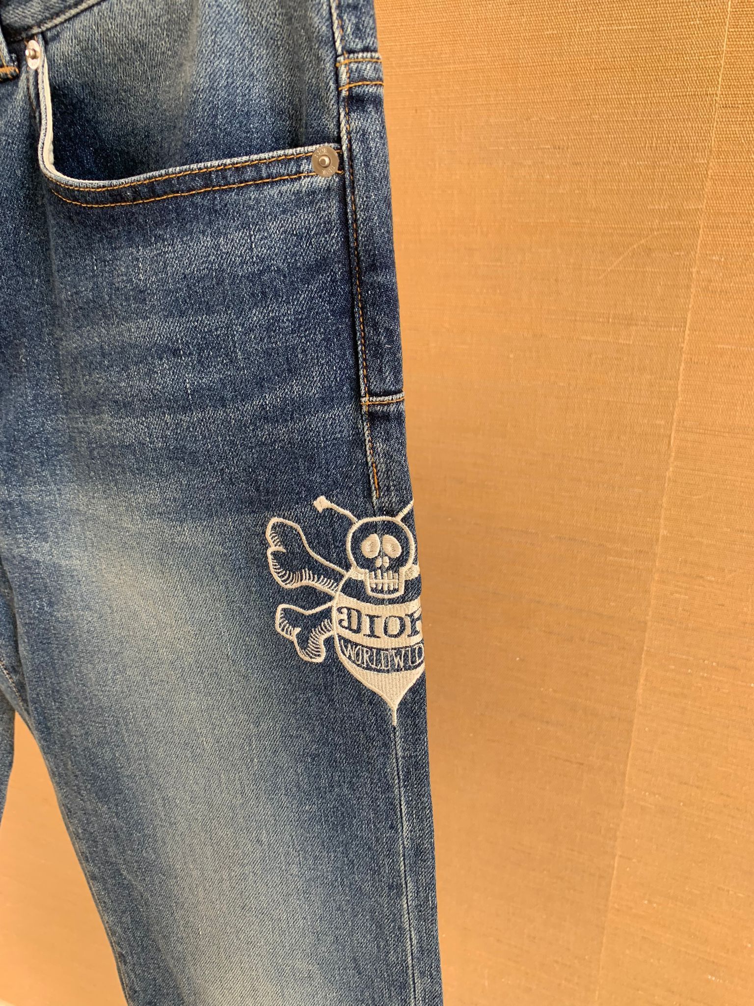 Dior × Stussy Shaun Bee Embroidered Denim in Blue Size US 31 - 7 Thumbnail