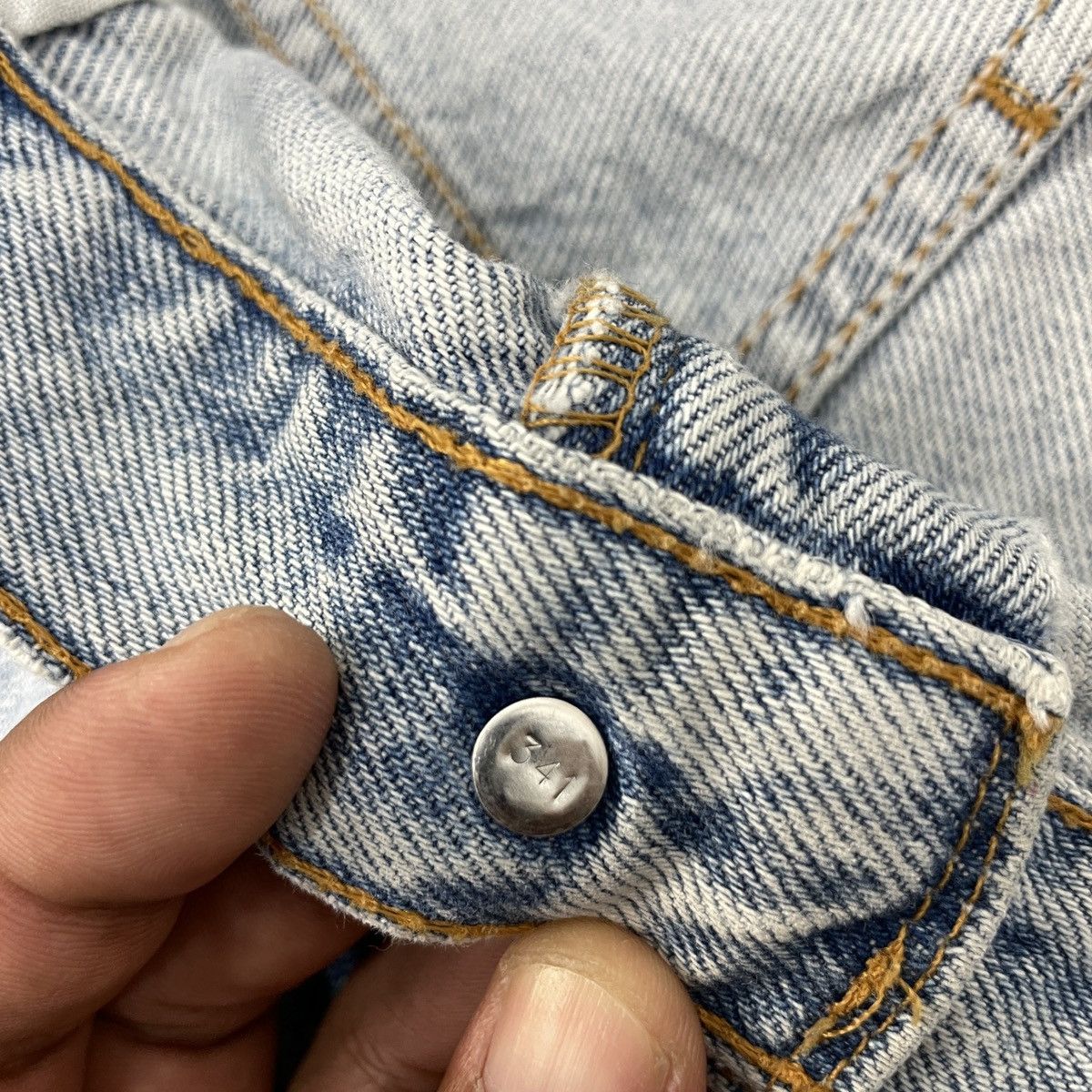 Levi's × Vintage Vintage Levi's 550 Light Wash wc-188 Size US 36 / EU 52 - 8 Thumbnail