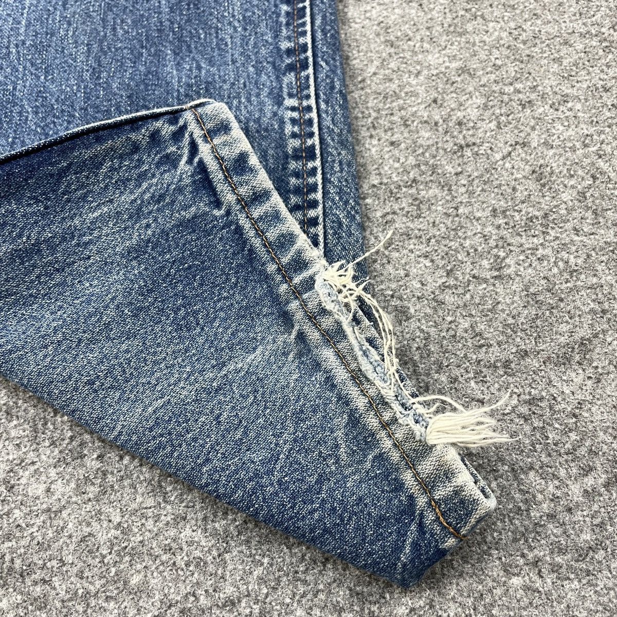 Vintage × Wrangler Vintage Wrangler Distressed Faded Jeans wc-191 Size US 37 - 5 Thumbnail