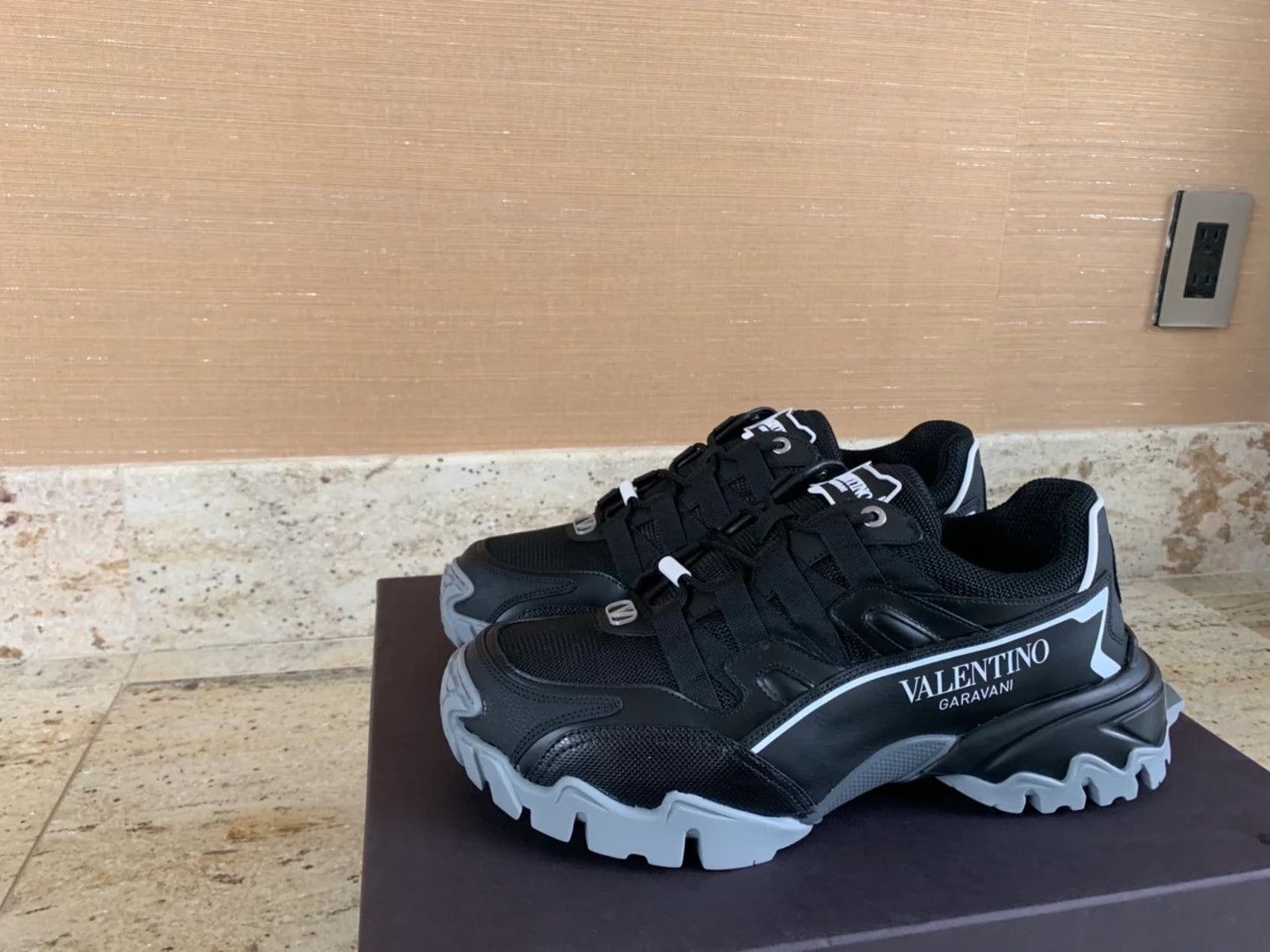 Valentino Leather Logo Trainer in Black Size US 9 / EU 42 - 3 Thumbnail