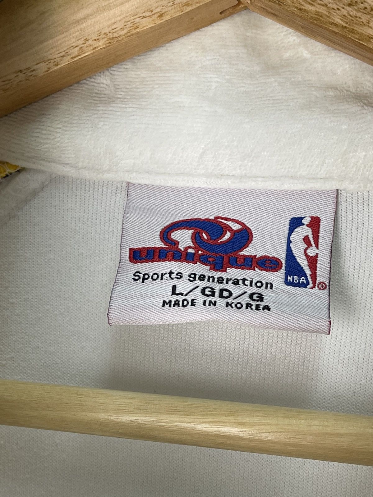 NBA × Vintage Vintage NBA Los Angeles Lakers Embroidery Logo Sweatshirt Size US L / EU 52-54 / 3 - 6 Thumbnail