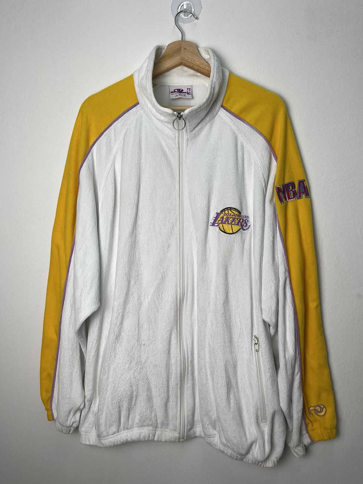 NBA × Vintage Vintage NBA Los Angeles Lakers Embroidery Logo Sweatshirt Size US L / EU 52-54 / 3 - 1 Thumbnail