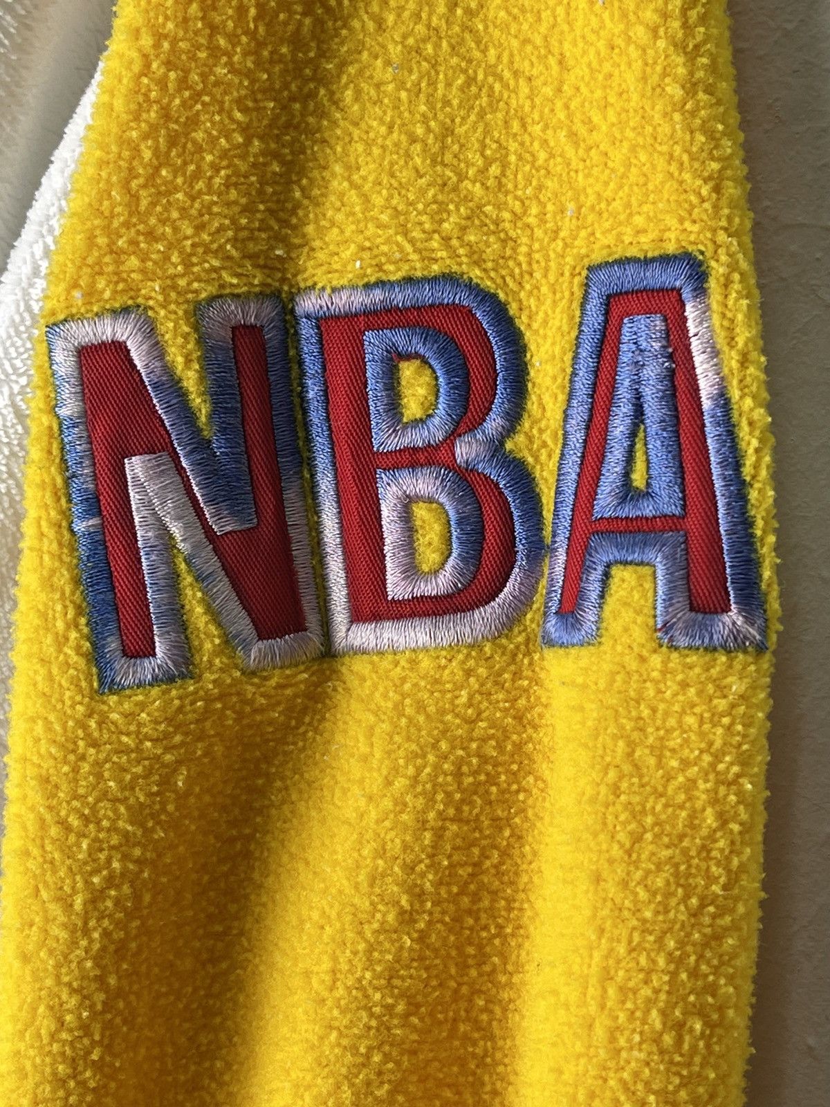 NBA × Vintage Vintage NBA Los Angeles Lakers Embroidery Logo Sweatshirt Size US L / EU 52-54 / 3 - 3 Thumbnail